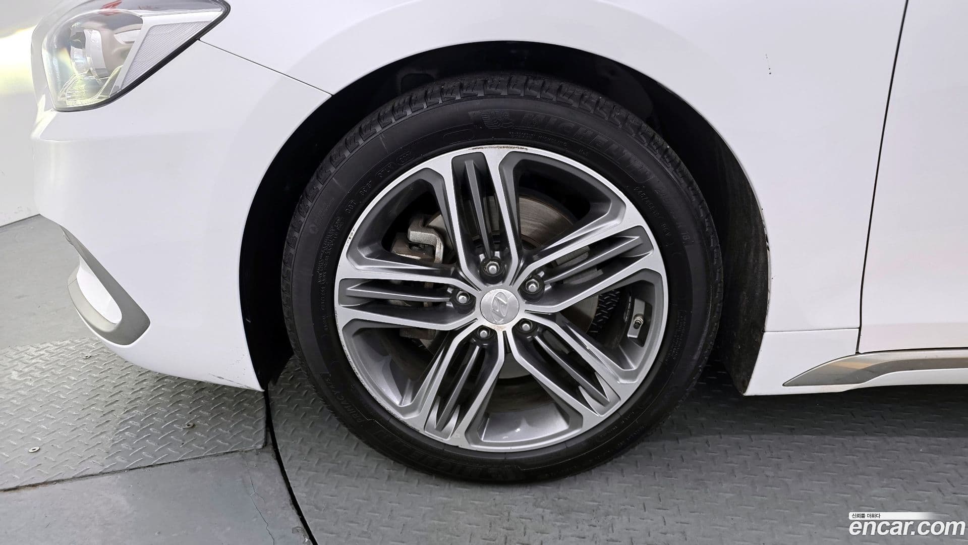 Main__Slider__Photo:Grandeur Hyundai 2017.0-4