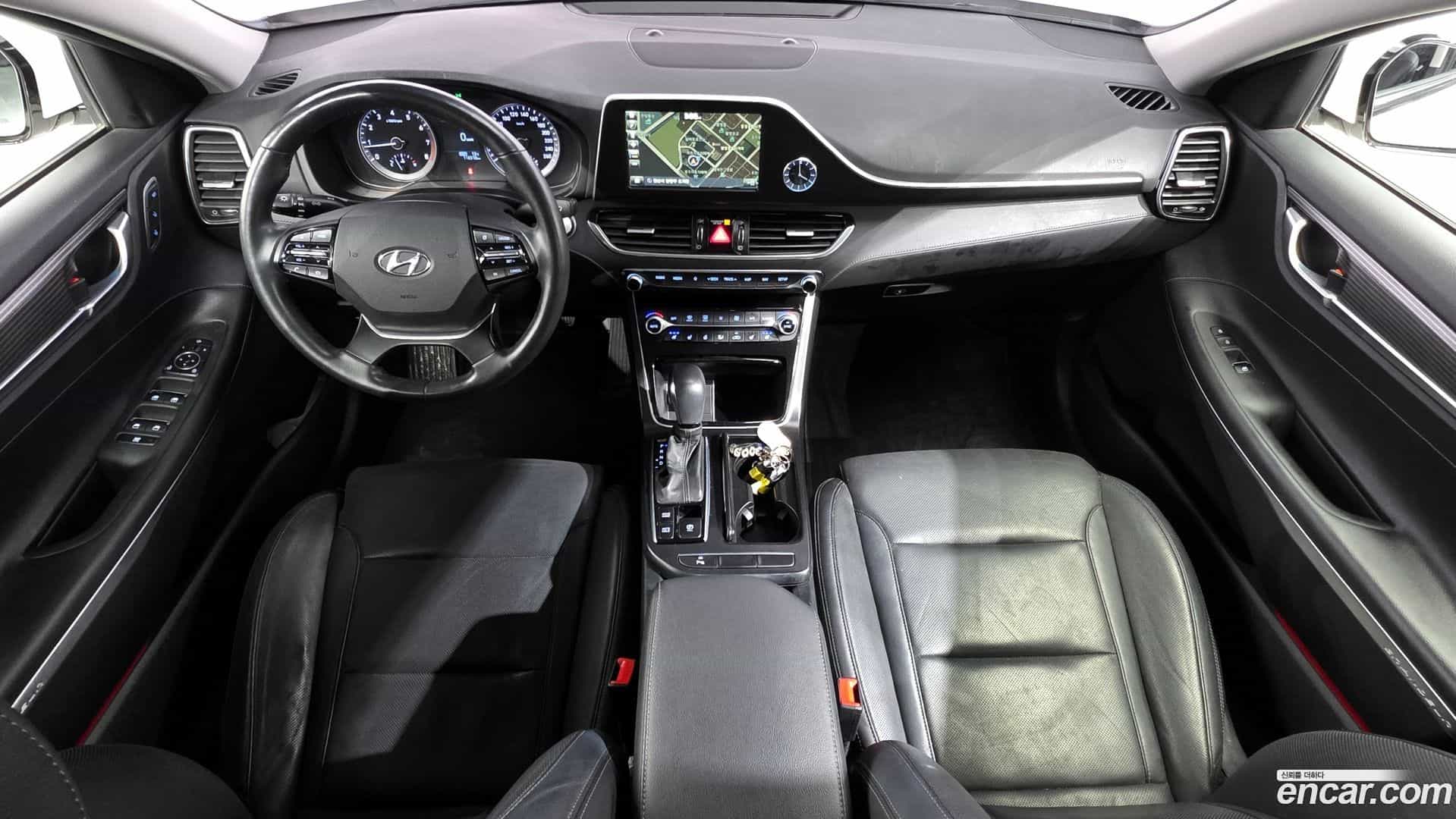 Grandeur Hyundai 2017.0-INNER-007