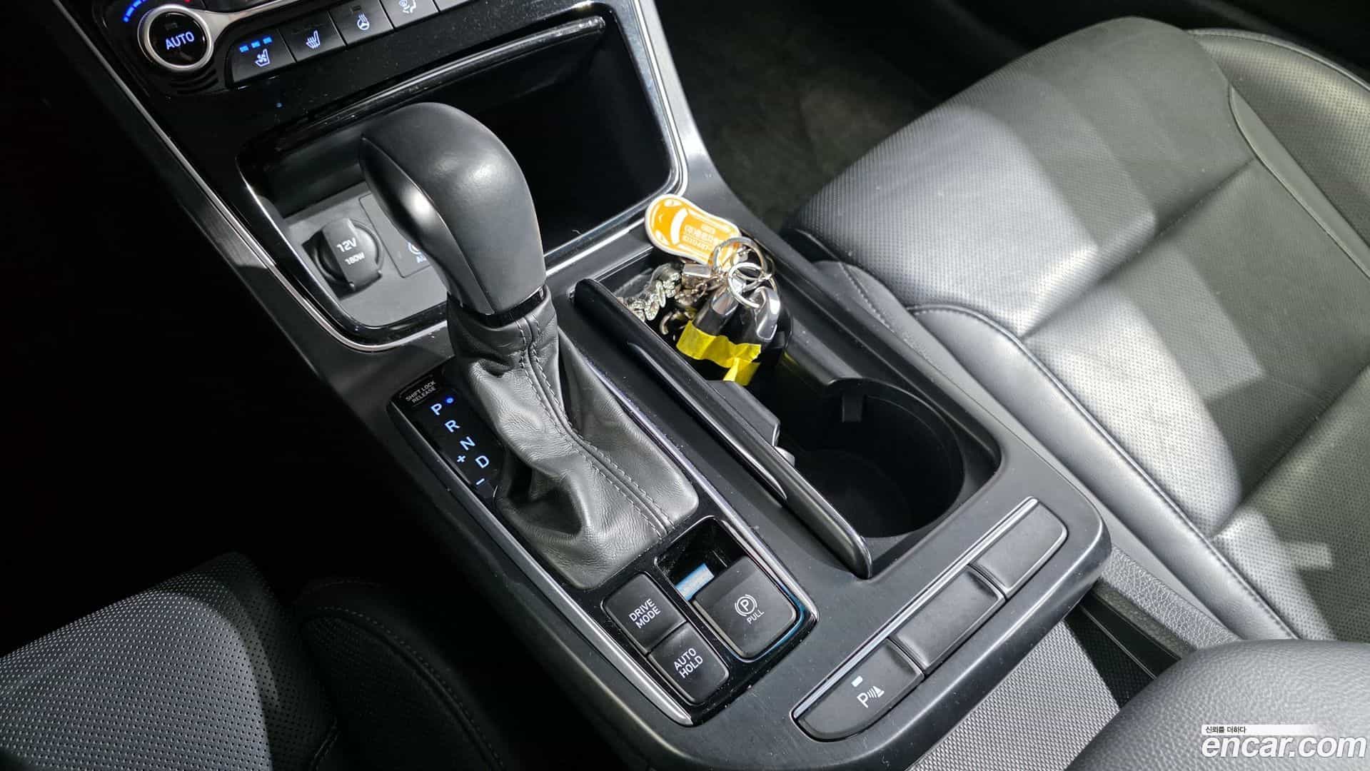 Grandeur Hyundai 2017.0-INNER-009