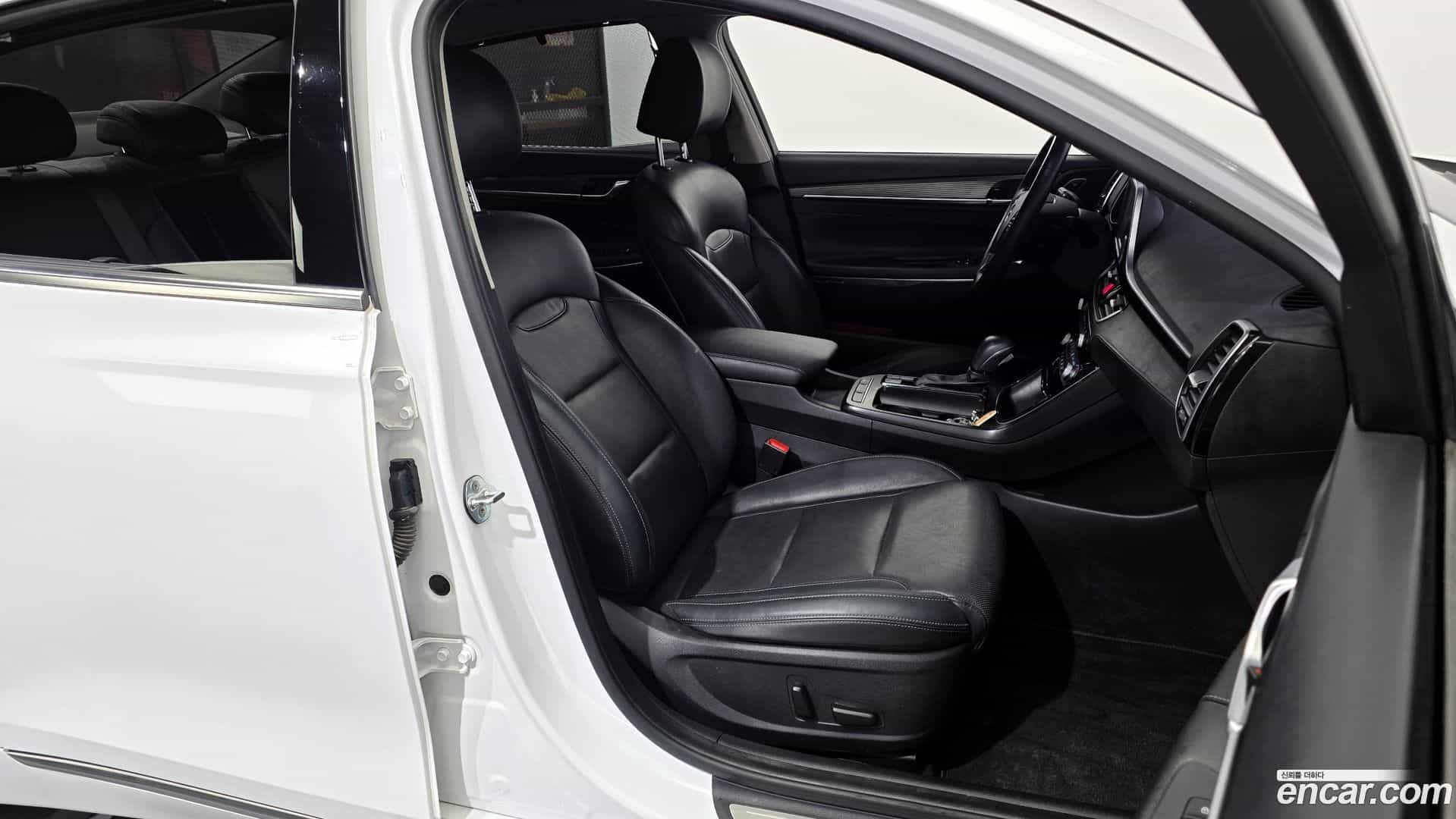 Grandeur Hyundai 2017.0-OPTION-016