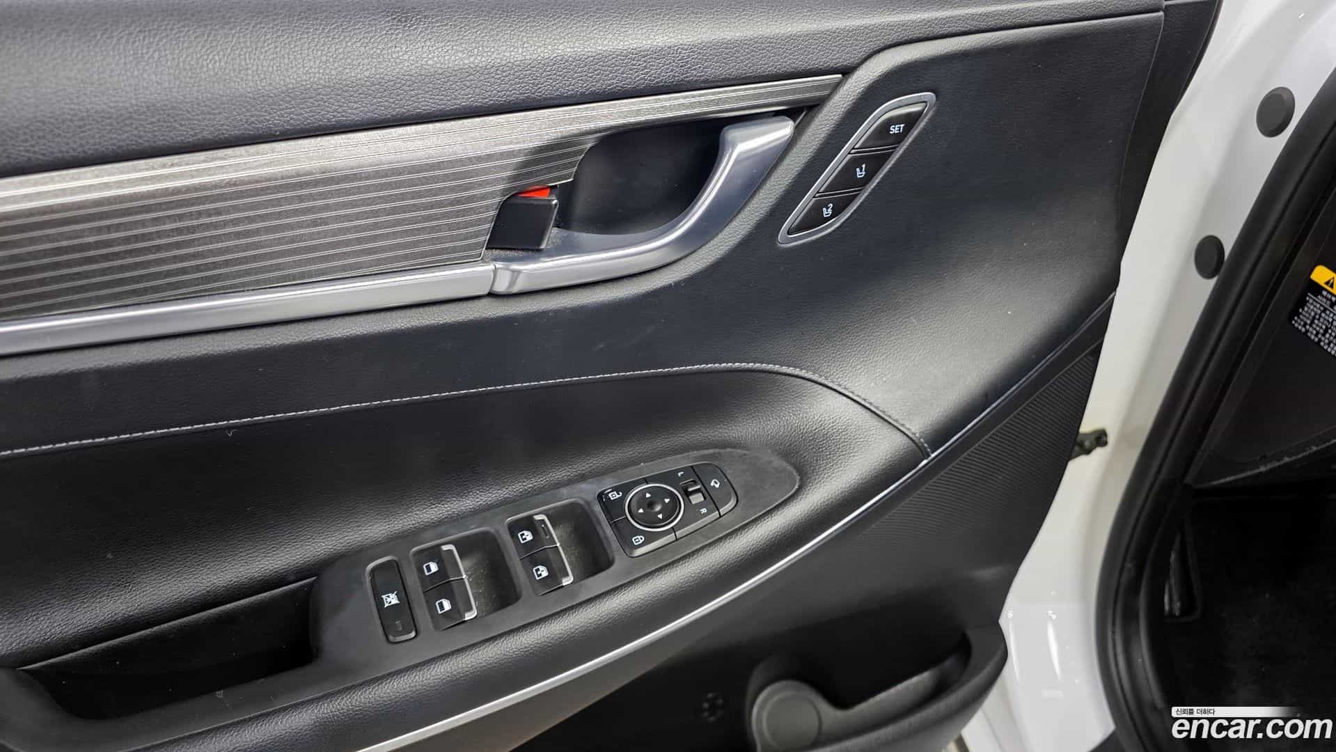 Grandeur Hyundai 2017.0-OPTION-018