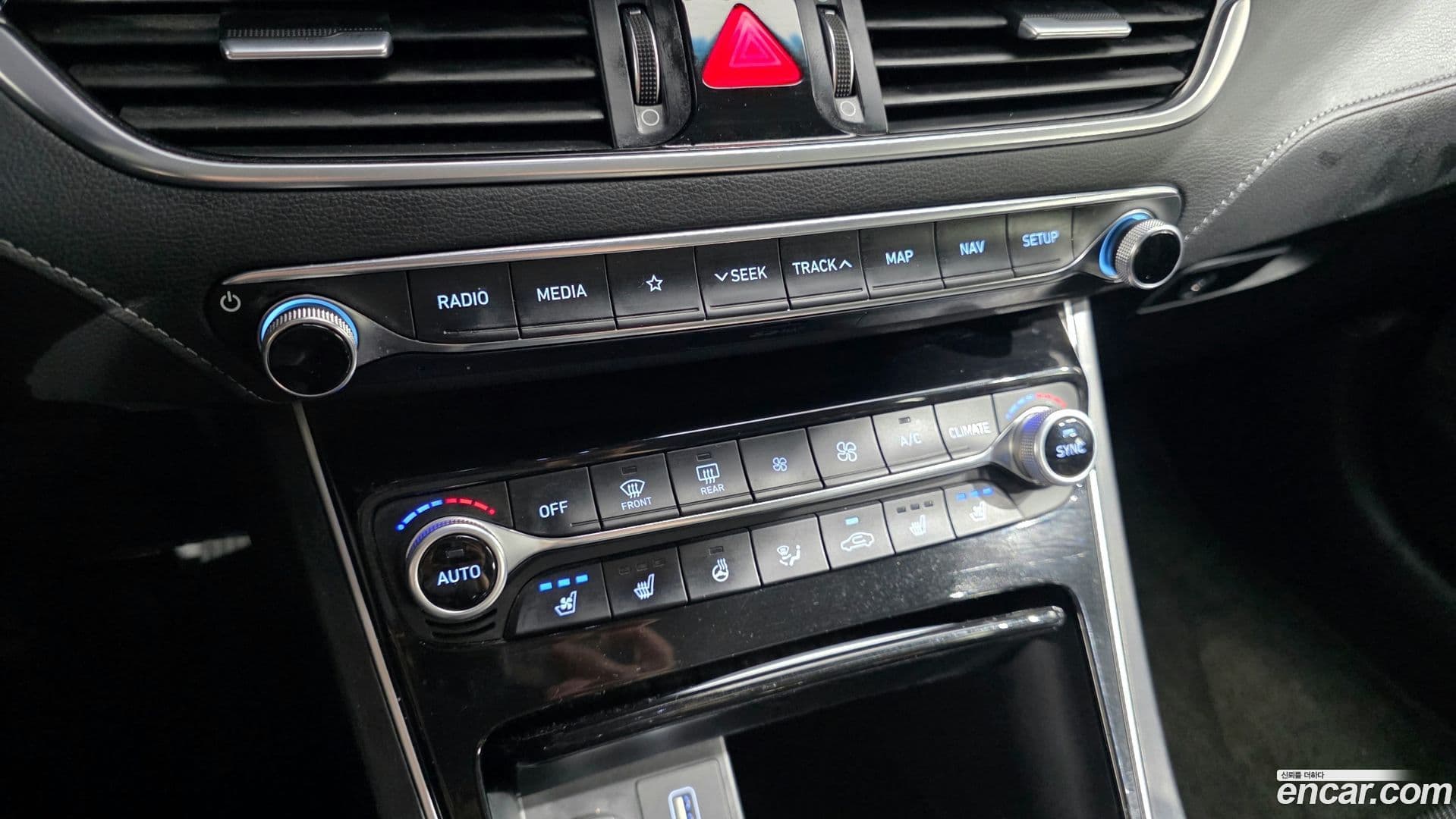 Main__Slider__Photo:Grandeur Hyundai 2017.0-17