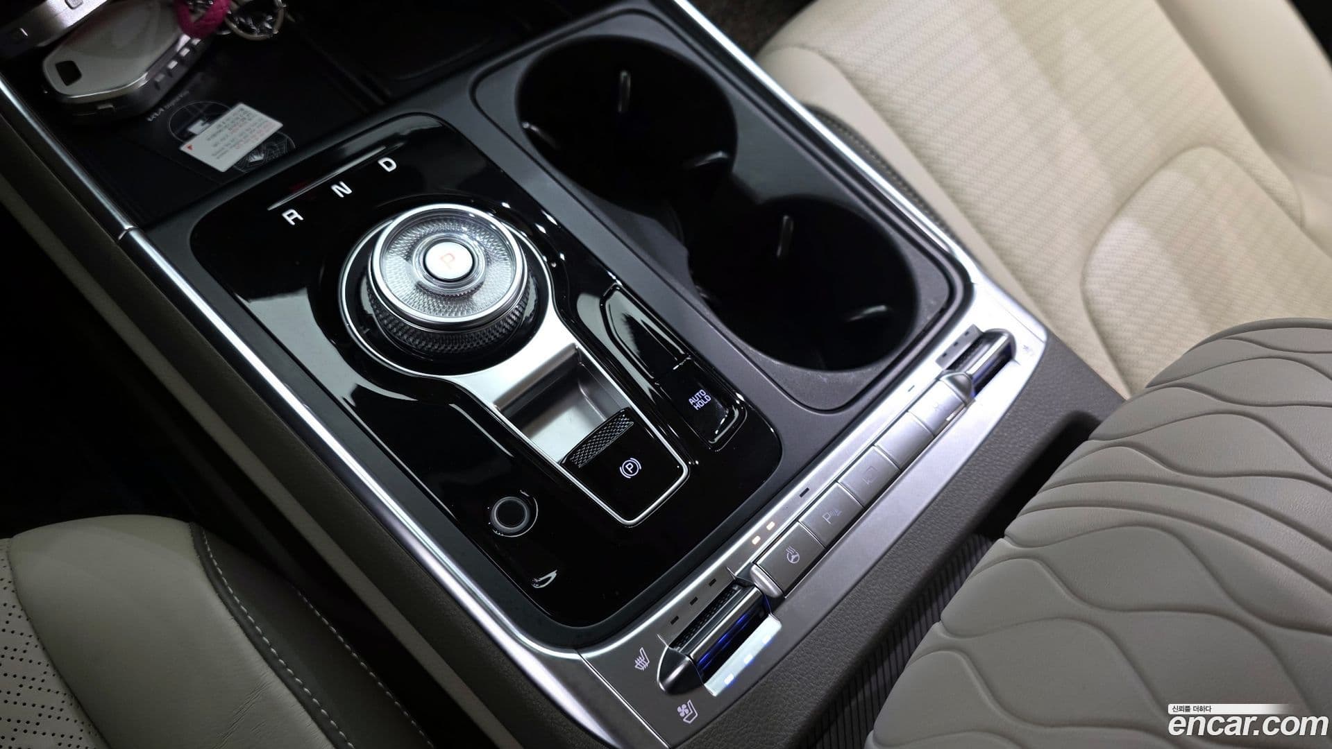 Main__Slider__Photo:Canival Kia 2025.6-8