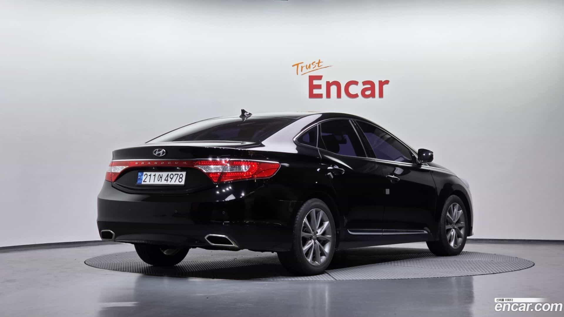 Grandeur Hyundai 2015.9-OUTER-002