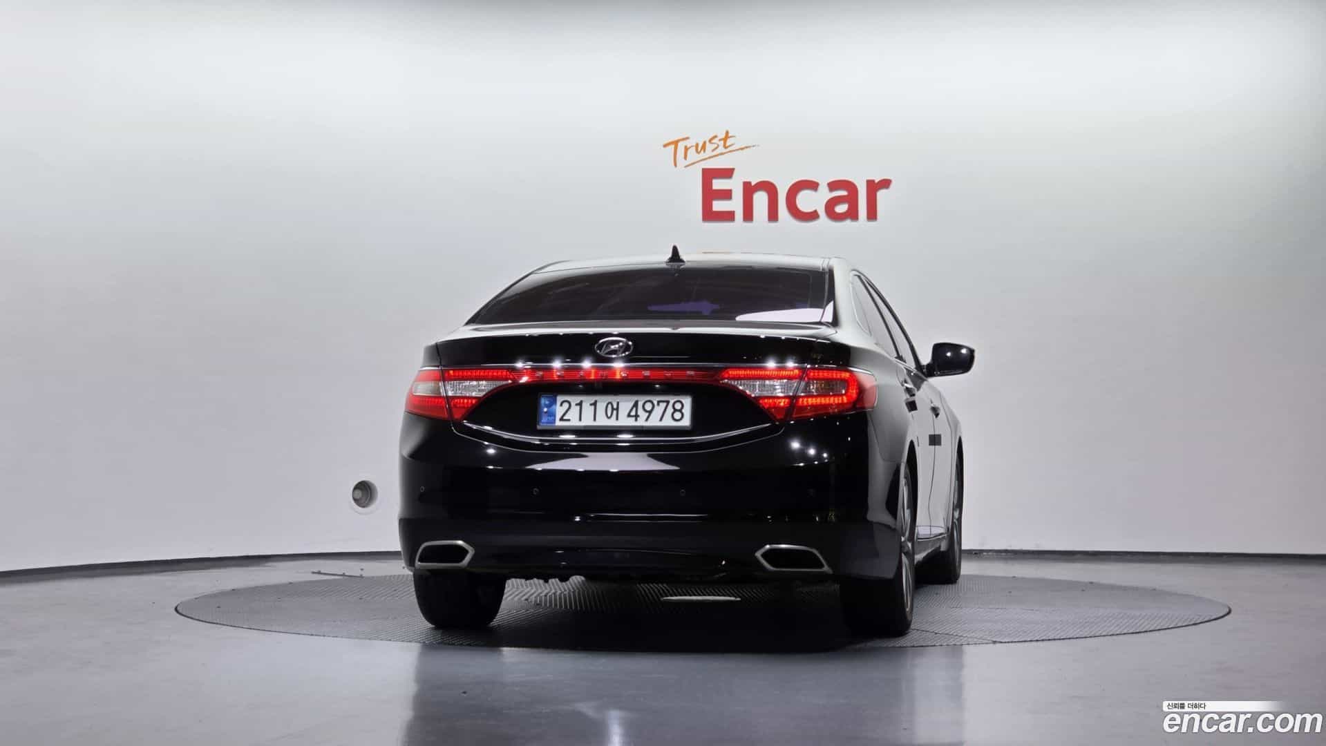 Grandeur Hyundai 2015.9-OUTER-004