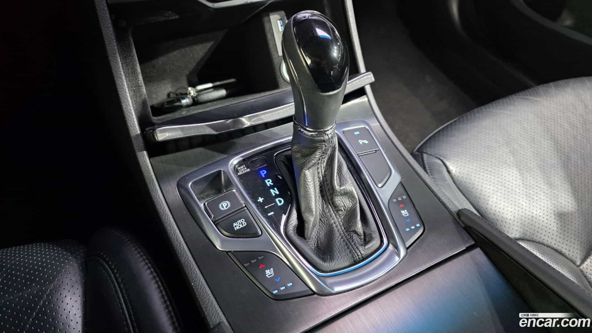 Grandeur Hyundai 2015.9-INNER-009