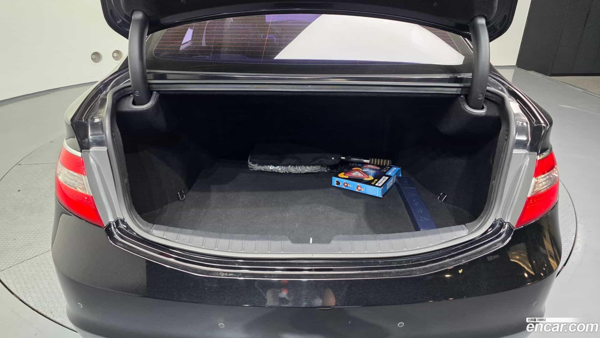 Grandeur Hyundai 2015.9-OPTION-024