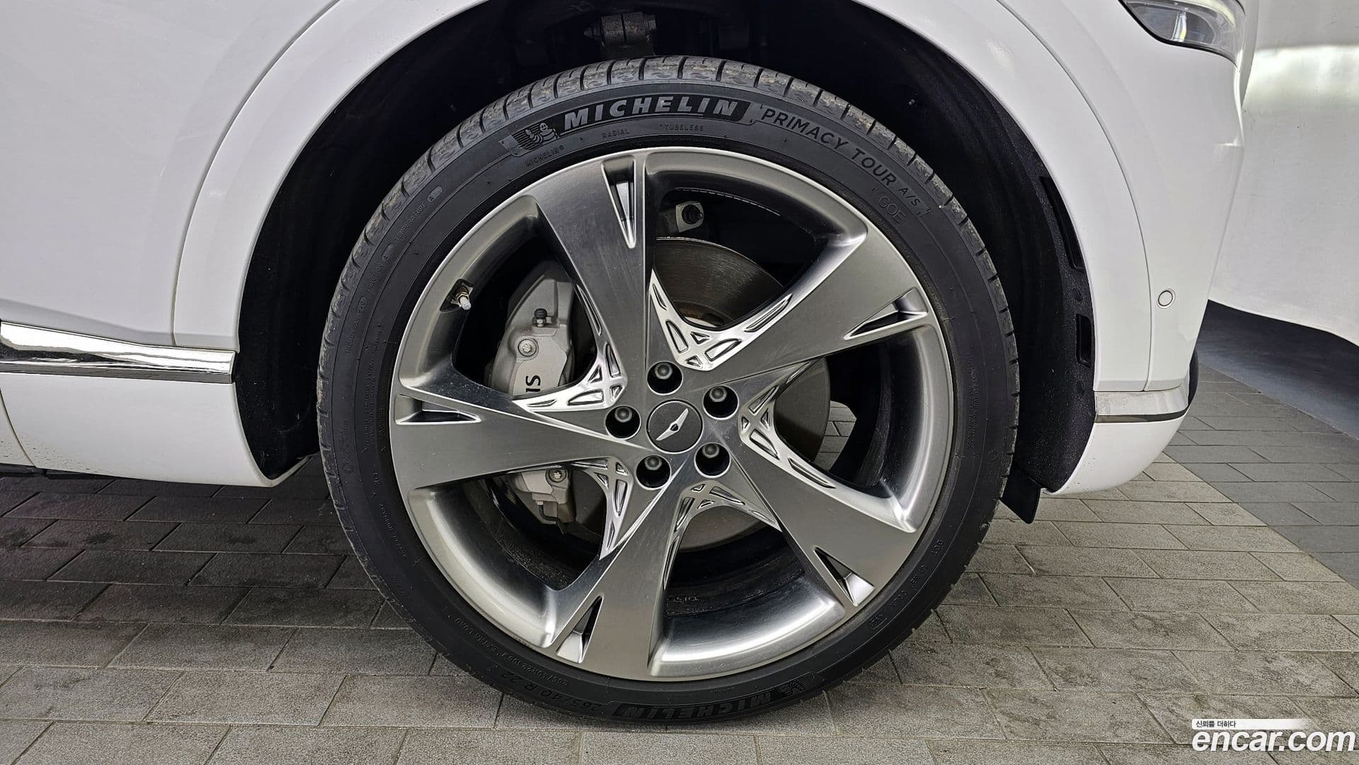 Main__Slider__Photo:GV80 Genesis 2022.4-4