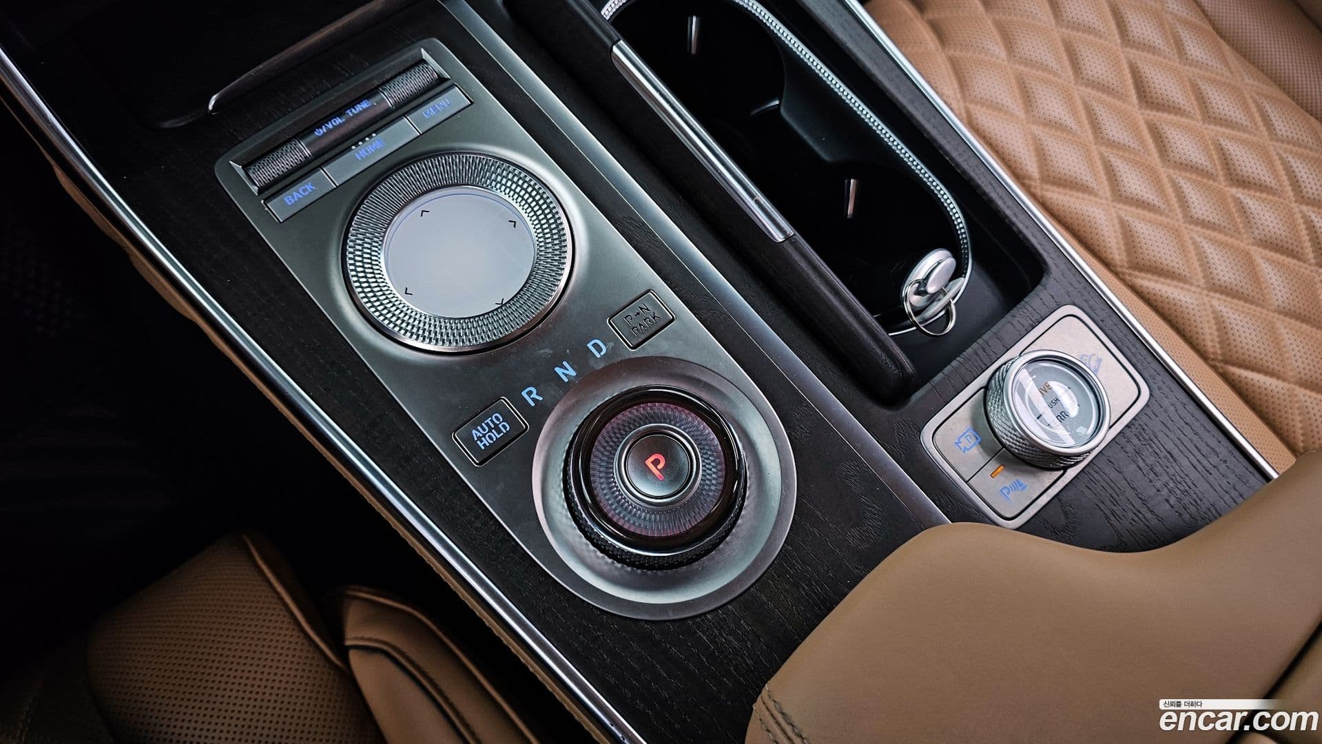 Main__Slider__Photo:GV80 Genesis 2022.4-8