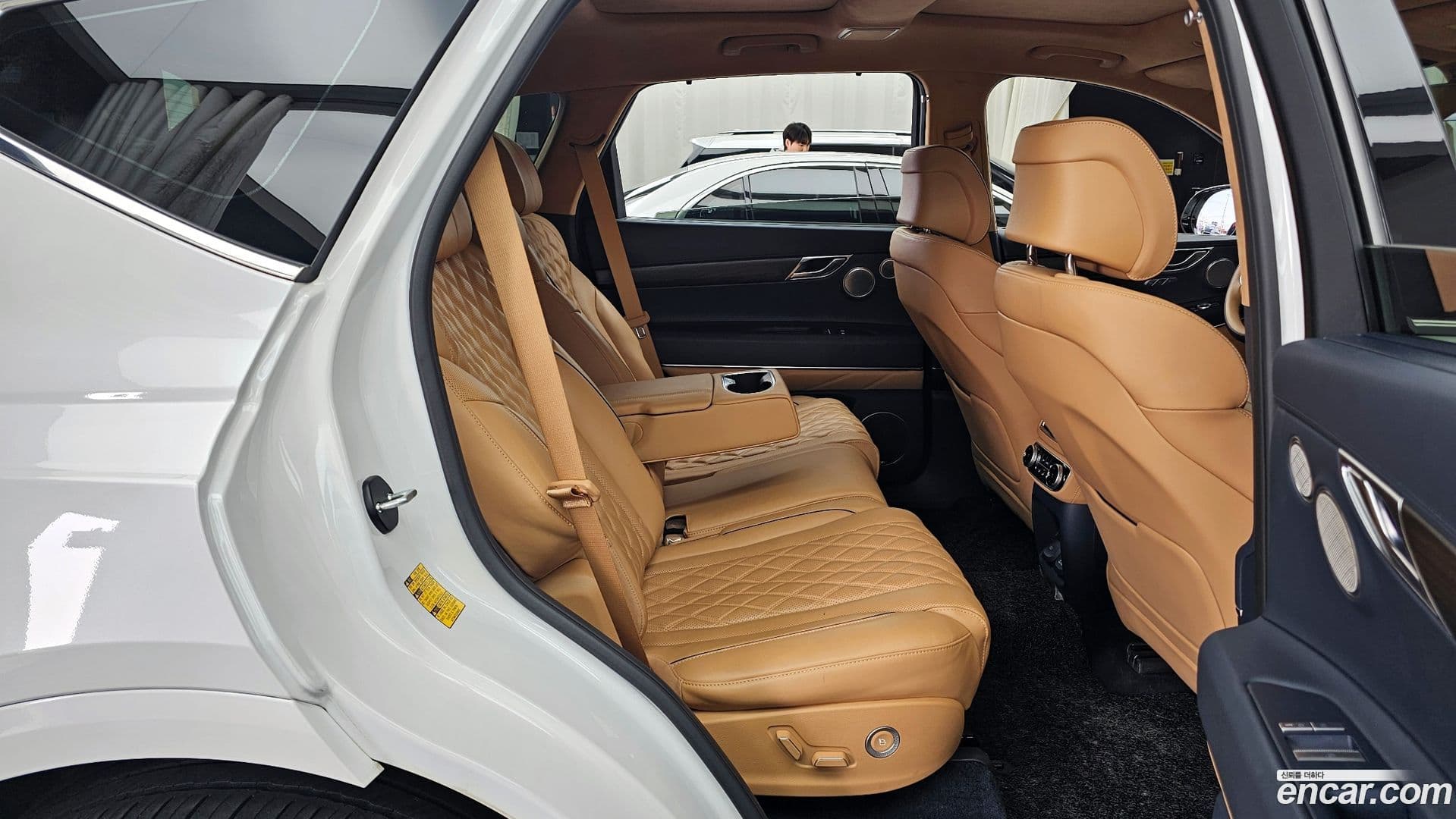 Main__Slider__Photo:GV80 Genesis 2022.4-11