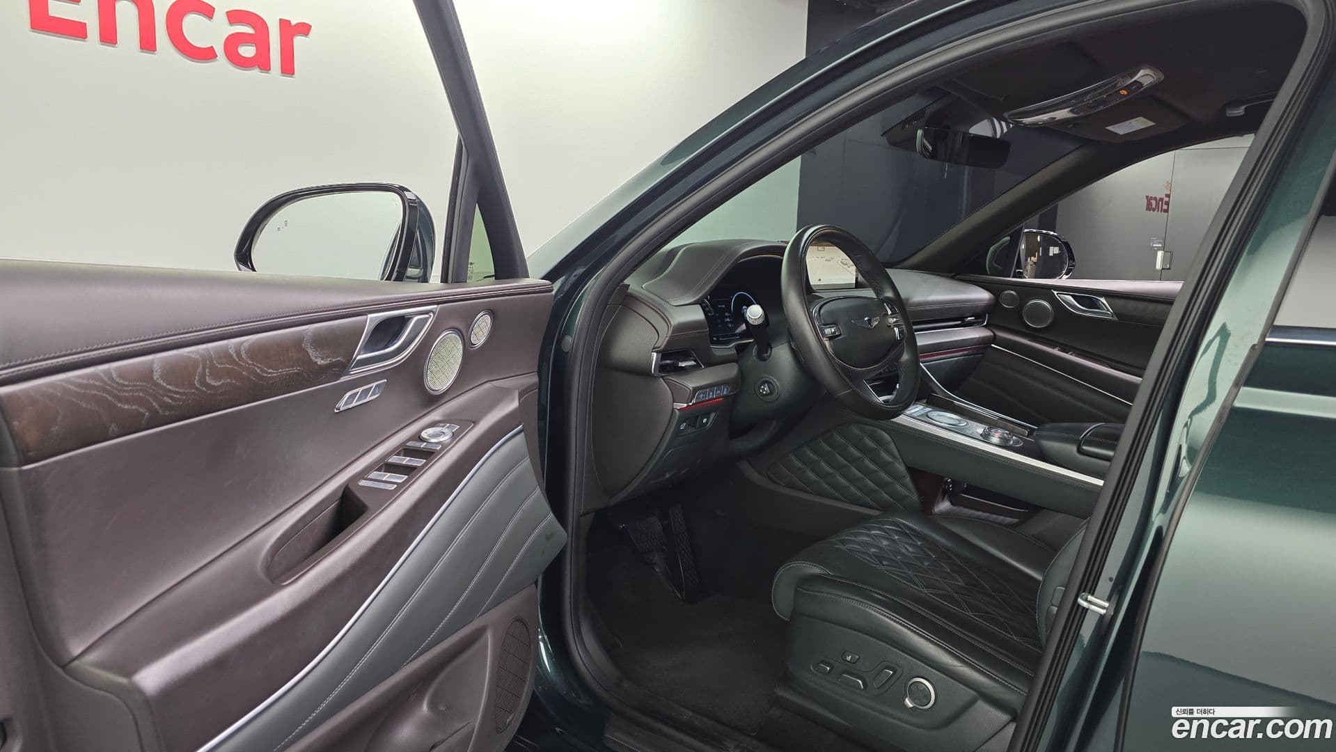 Main__Slider__Photo:GV80 Genesis 2021.2-9