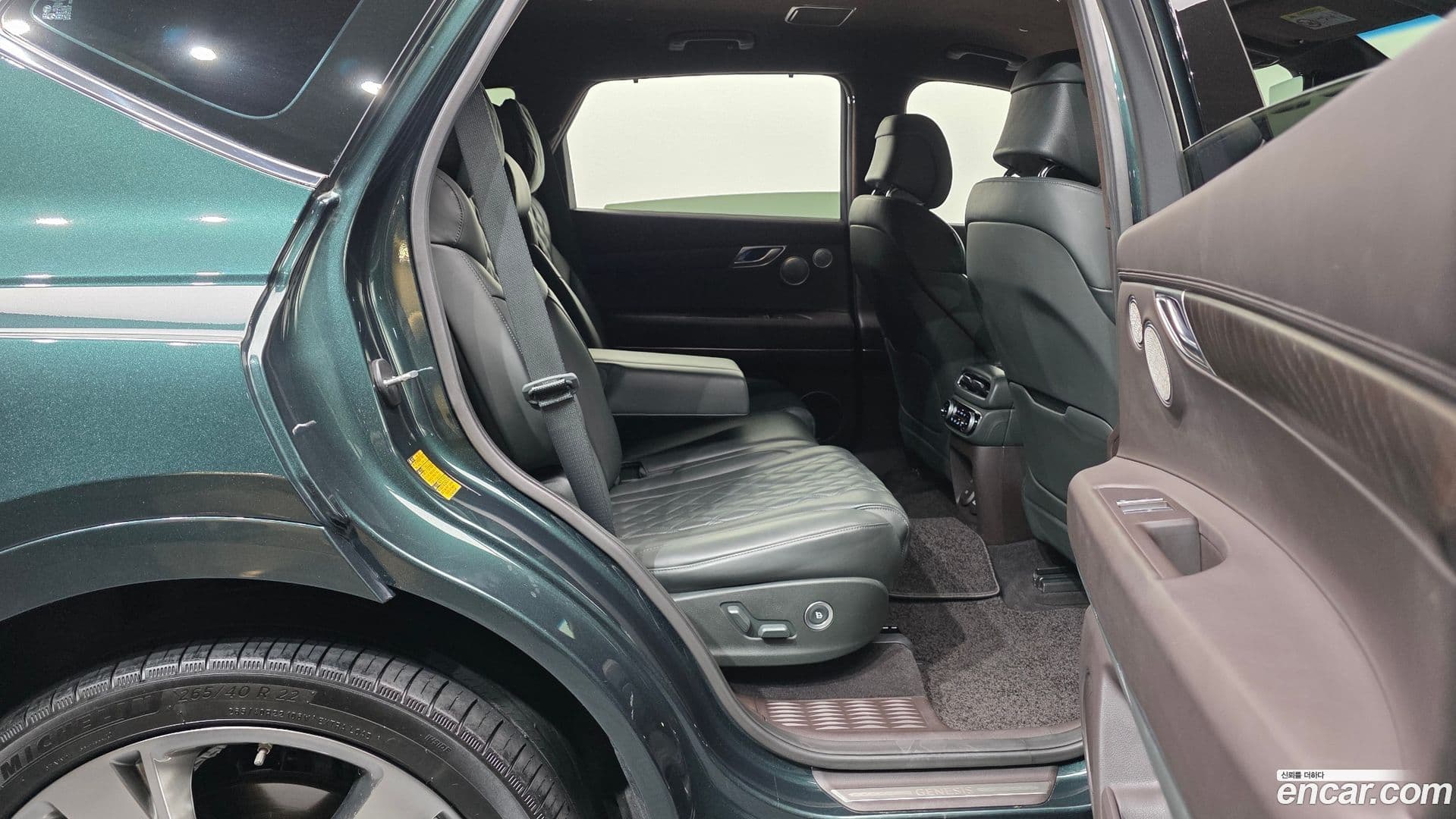 Main__Slider__Photo:GV80 Genesis 2021.2-11