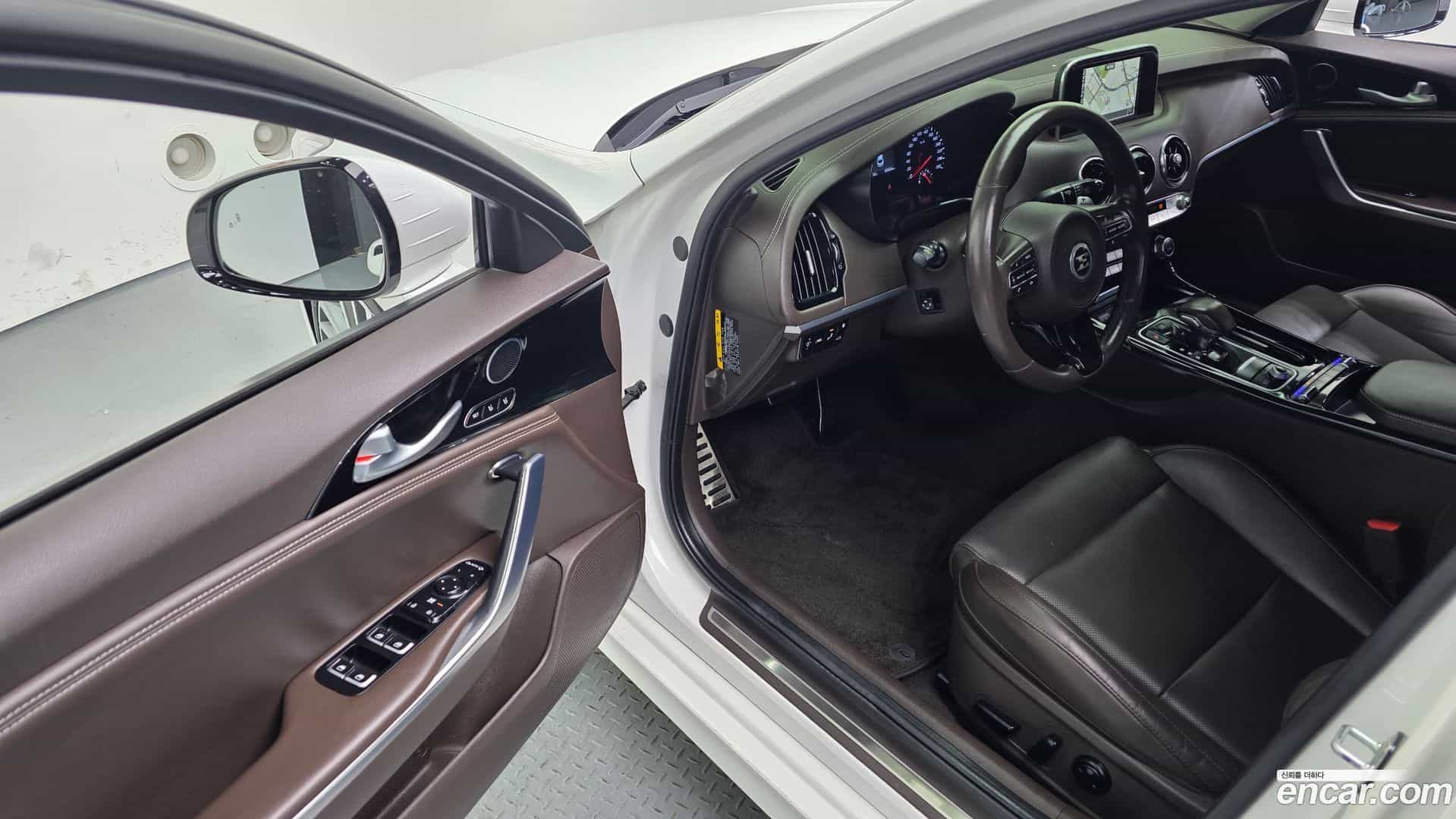 Stinger Kia 2017.6-OPTION-015