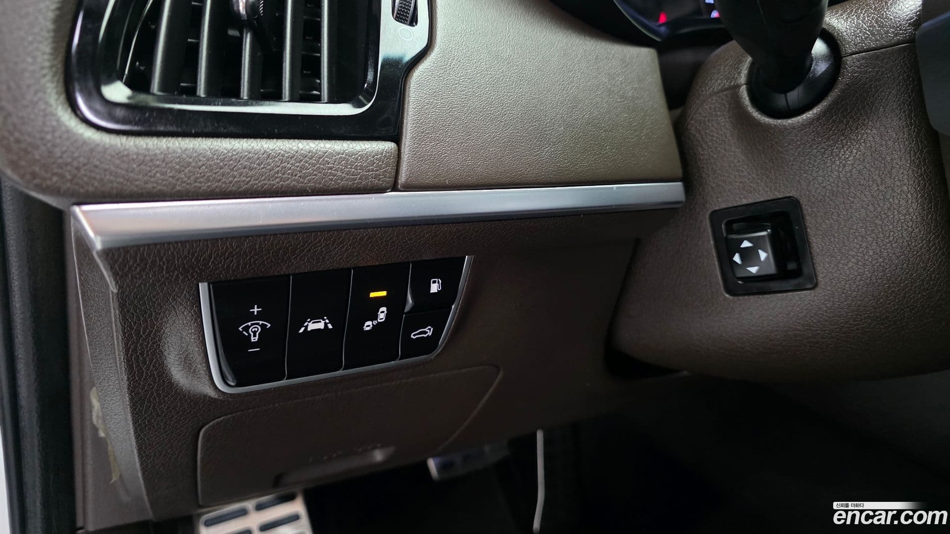 Main__Slider__Photo:Stinger Kia 2017.6-11