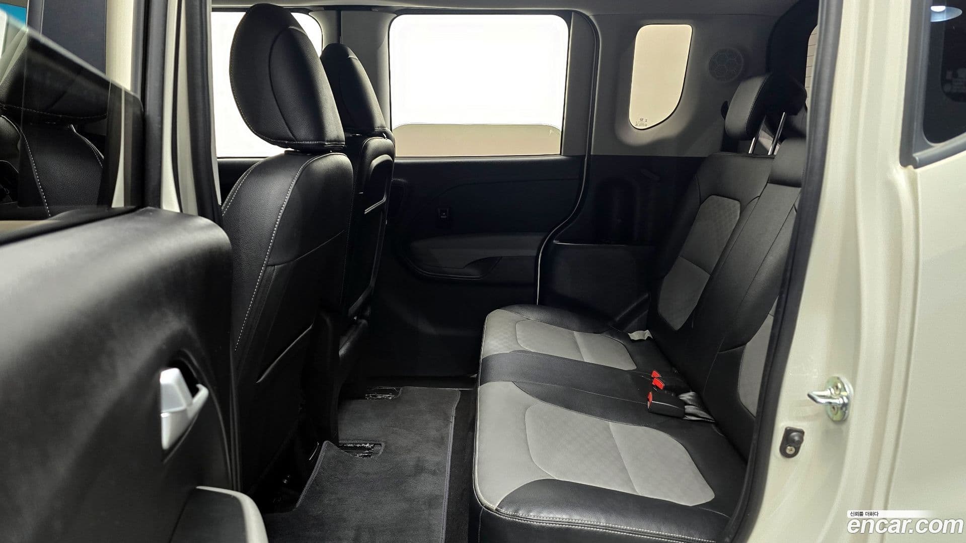 Main__Slider__Photo:RAY Kia 2018.9-11