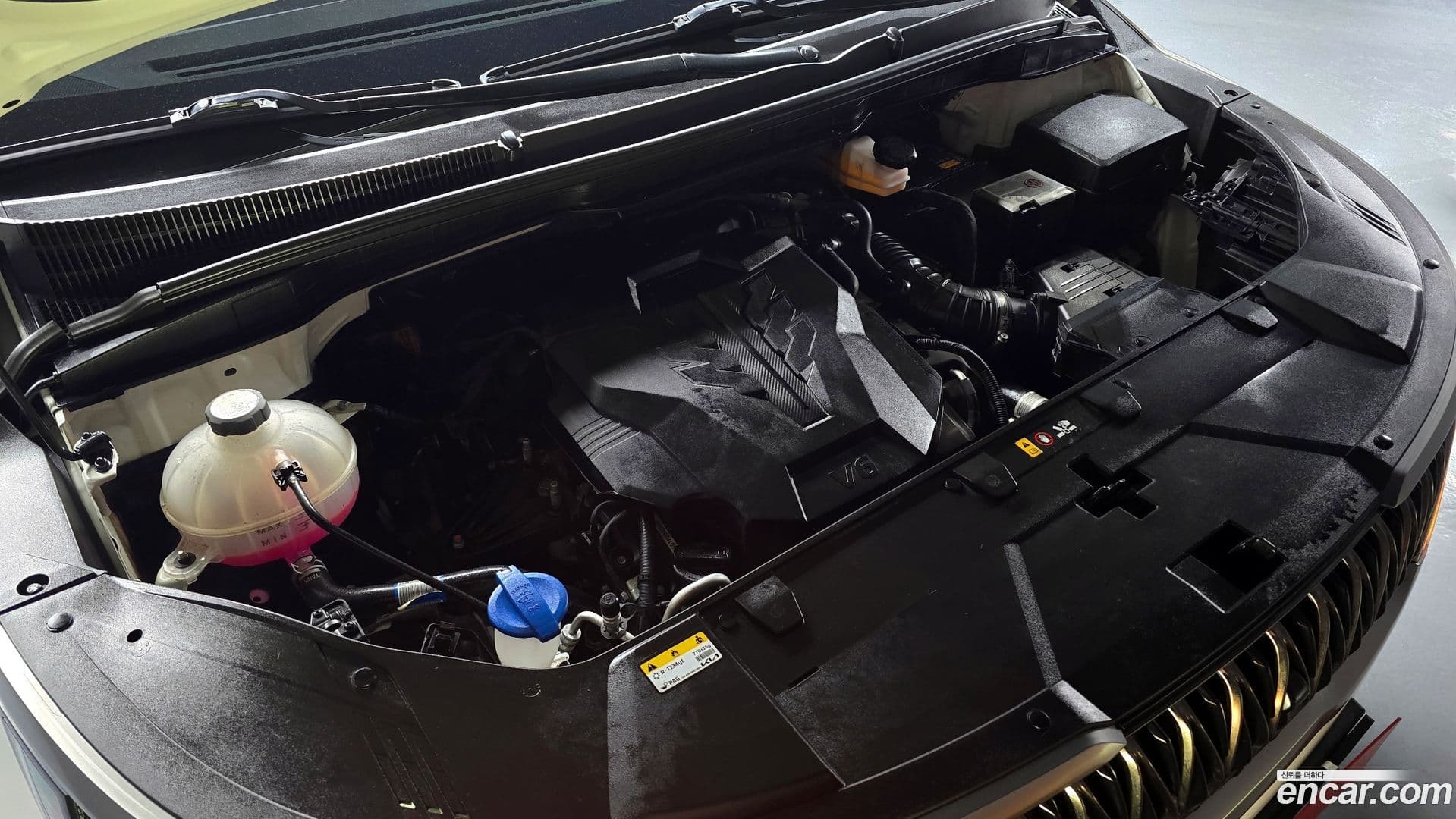 Main__Slider__Photo:Canival Kia 2023.8-5