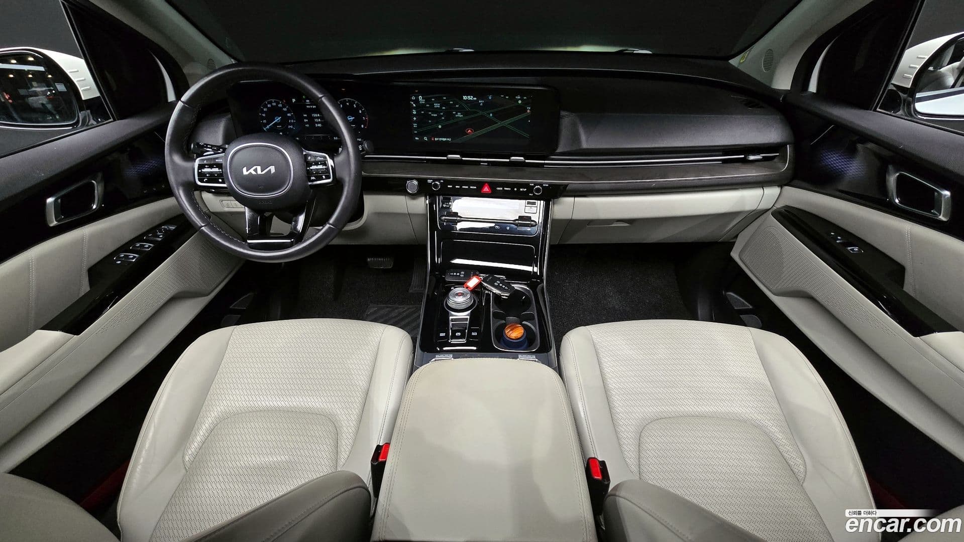 Main__Slider__Photo:Canival Kia 2023.8-6