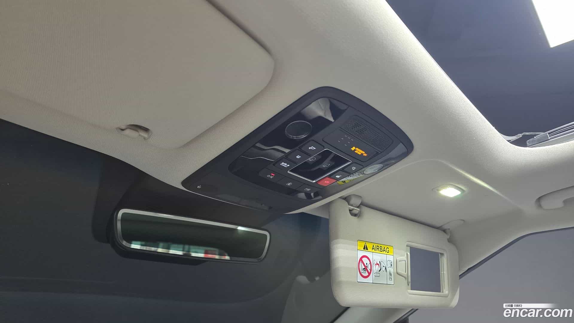 Canival Kia 2023.8-OPTION-024