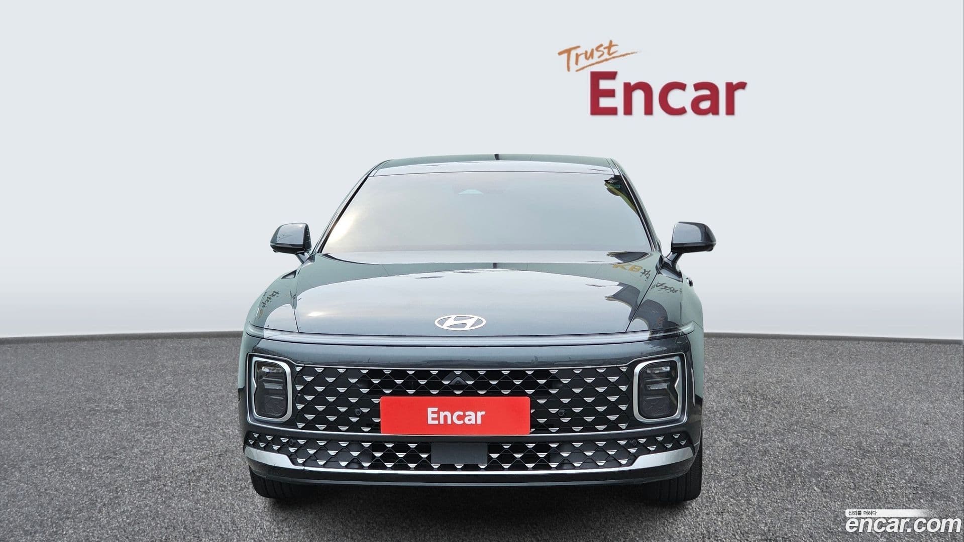 Main__Slider__Photo:Grandeur Hyundai 2023.8-2