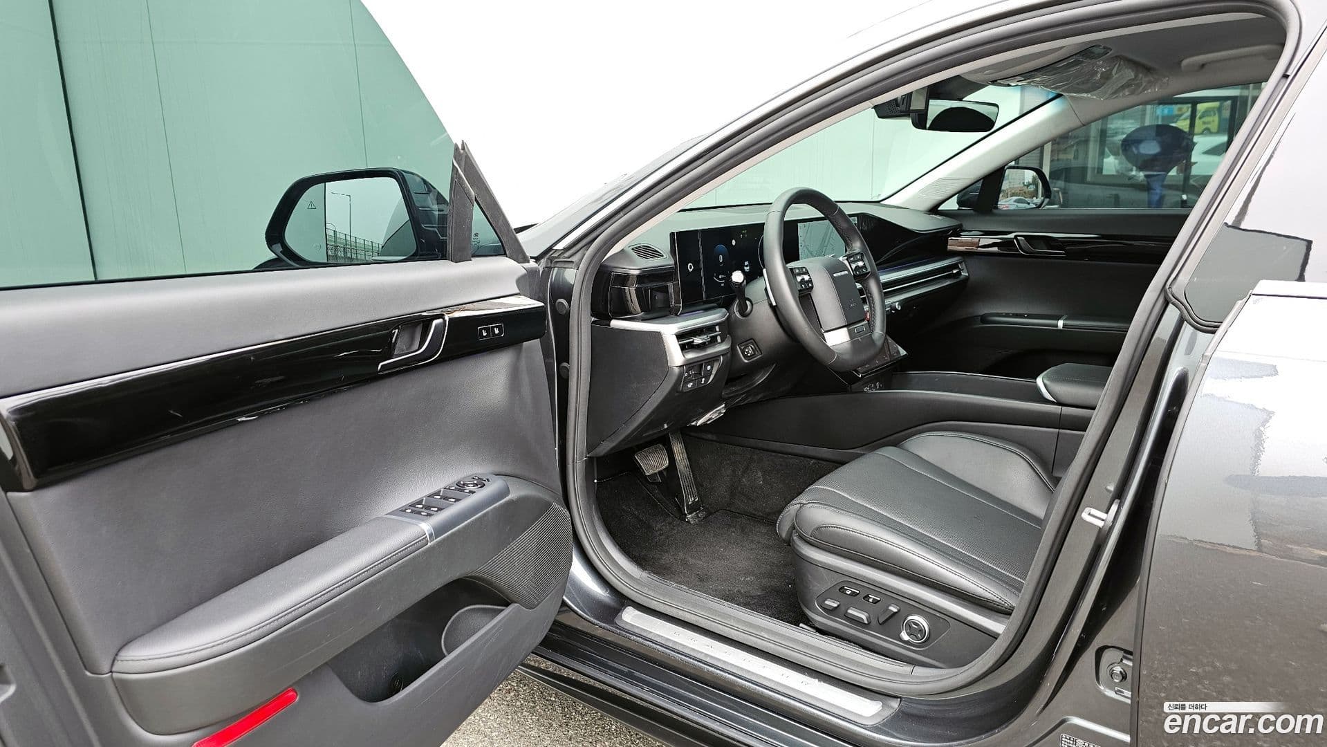 Main__Slider__Photo:Grandeur Hyundai 2023.8-10