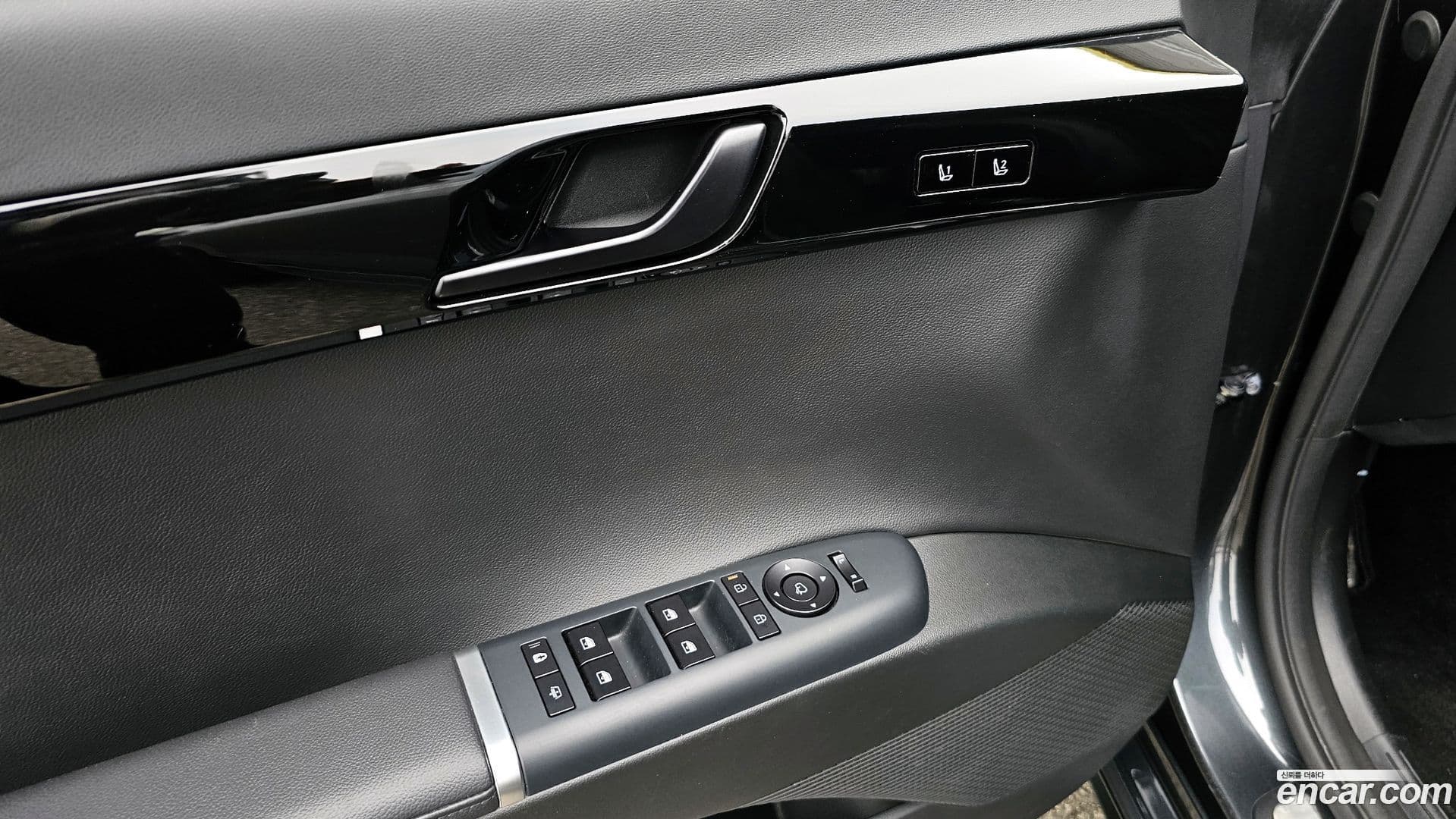 Main__Slider__Photo:Grandeur Hyundai 2023.8-17