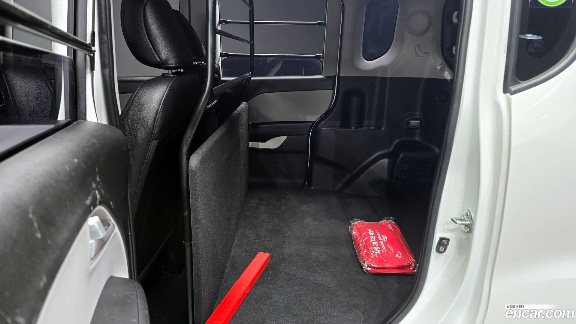 Main__Slider__Photo:RAY Kia 2021.10-11