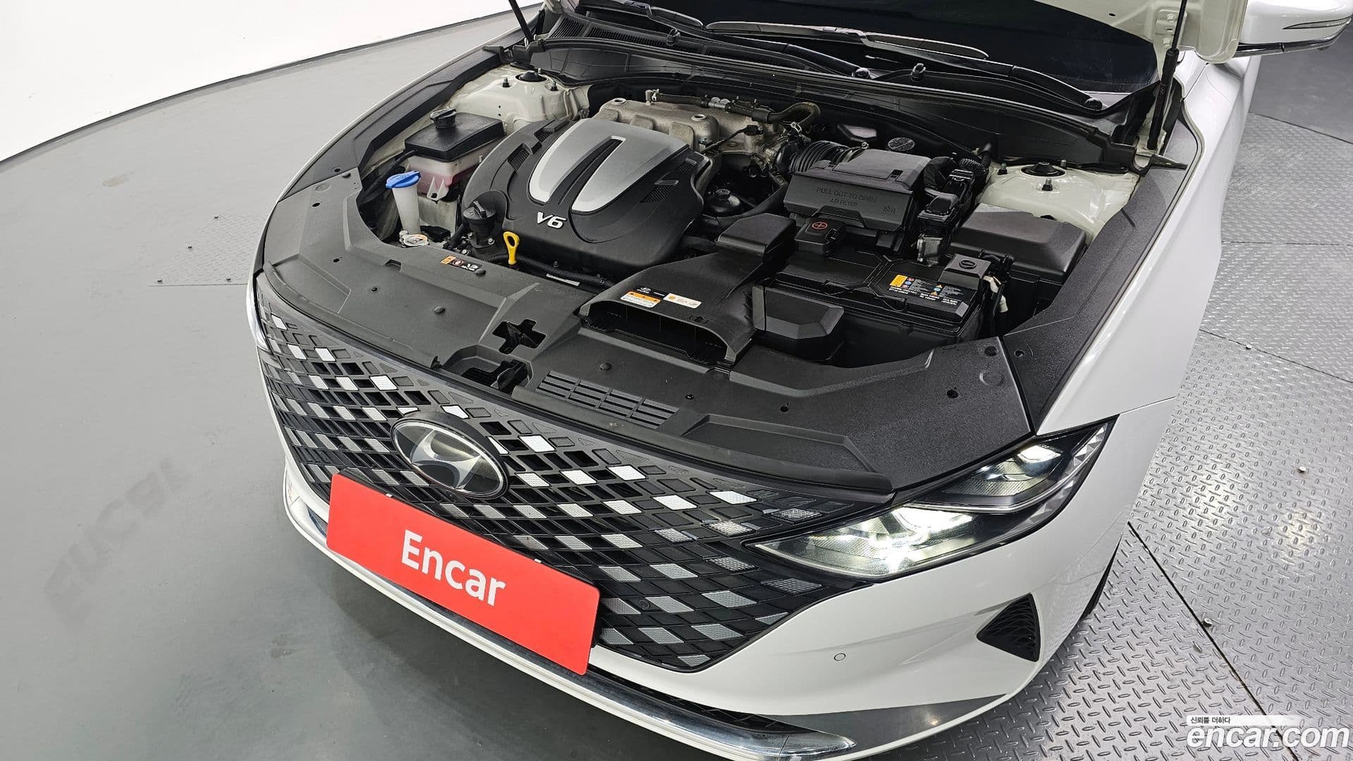 Main__Slider__Photo:Grandeur Hyundai 2022.9-5