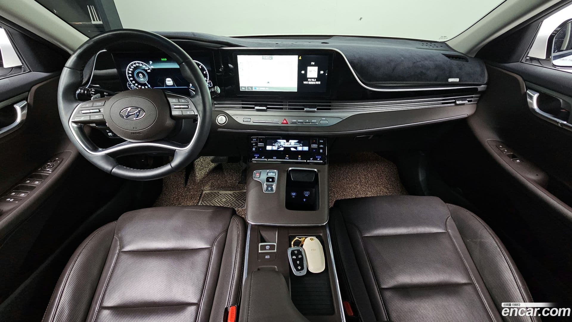 Main__Slider__Photo:Grandeur Hyundai 2022.9-6