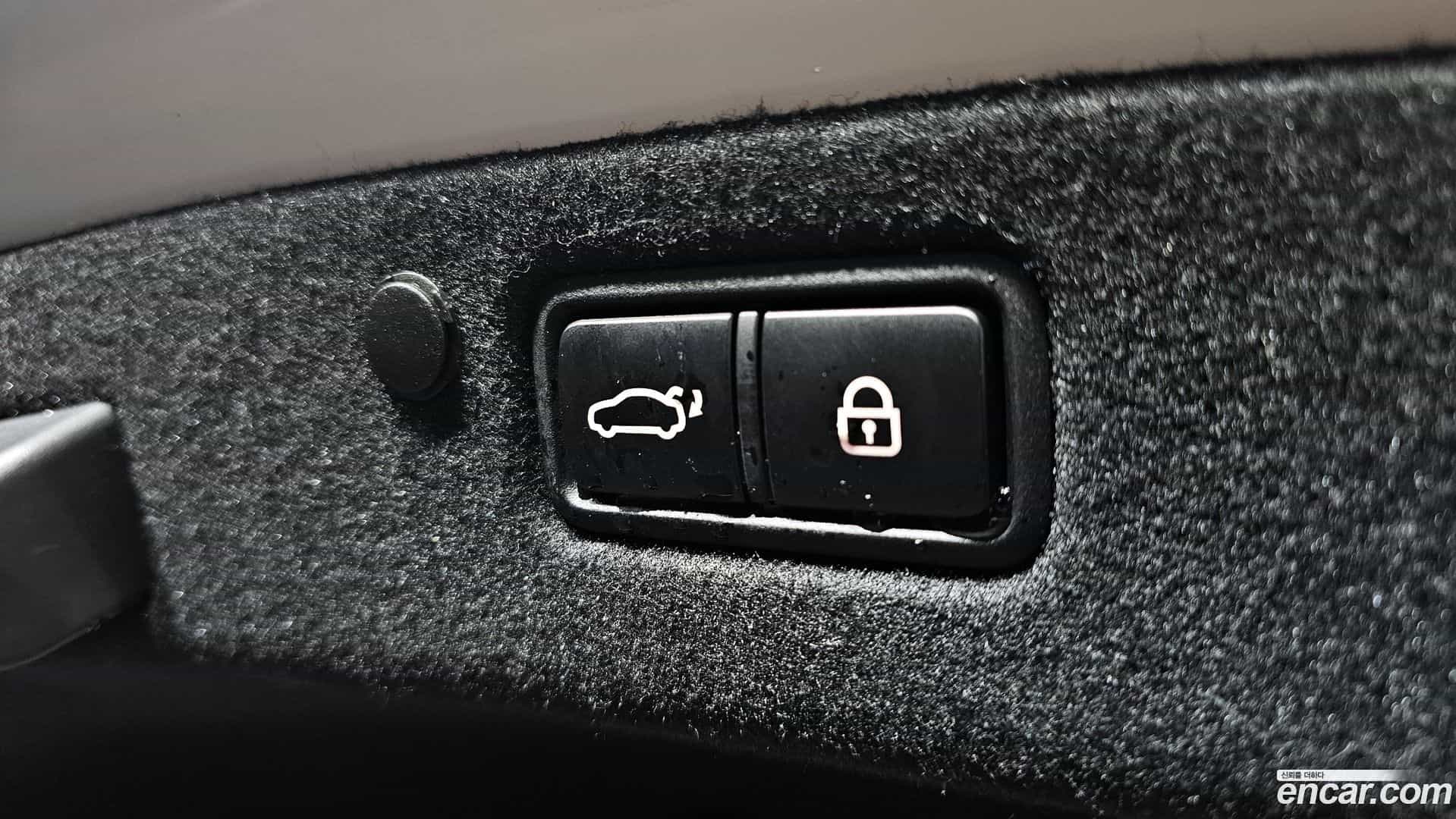 Grandeur Hyundai 2022.9-OPTION-023