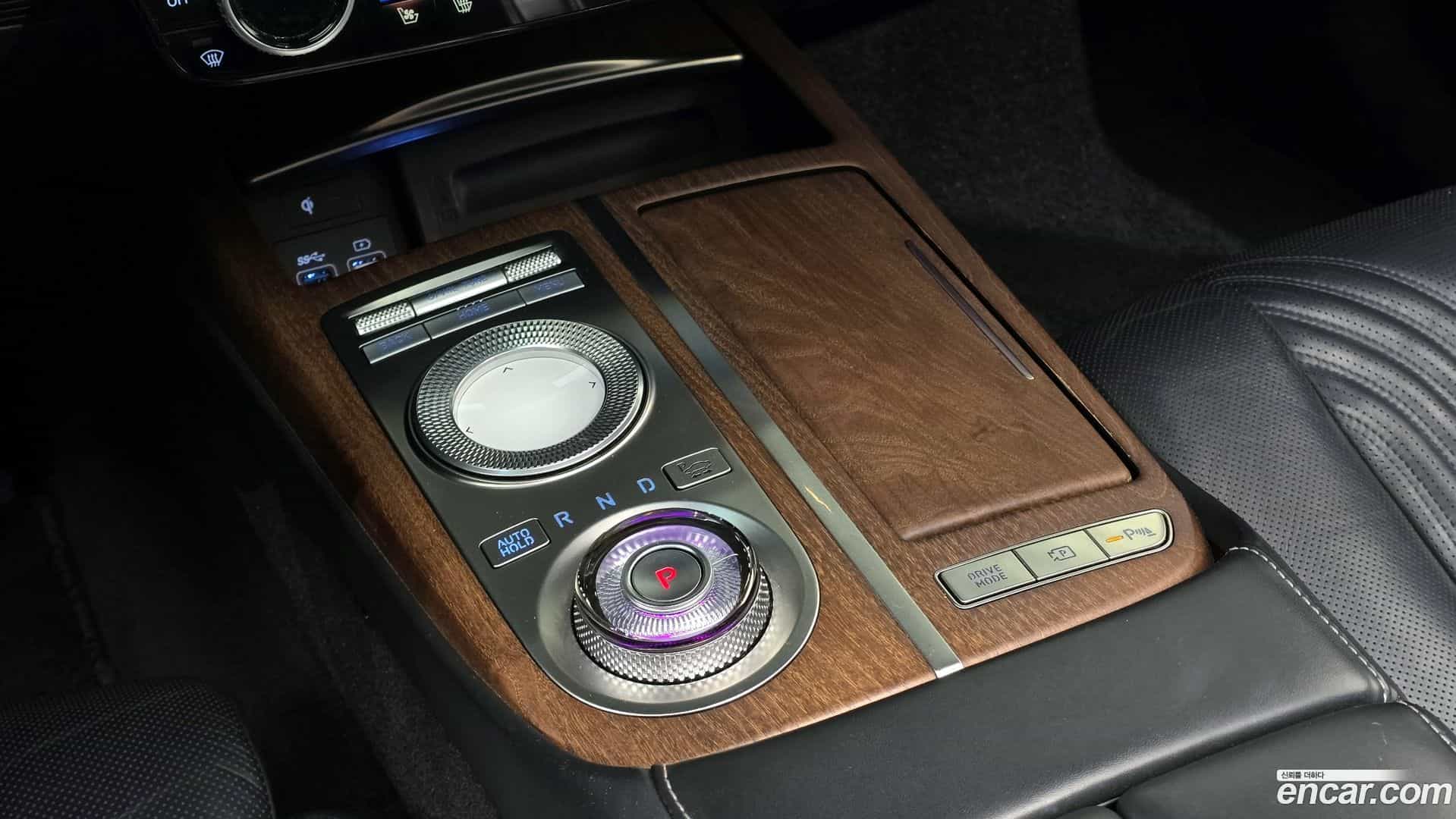 G80 Genesis 2020.4-INNER-009