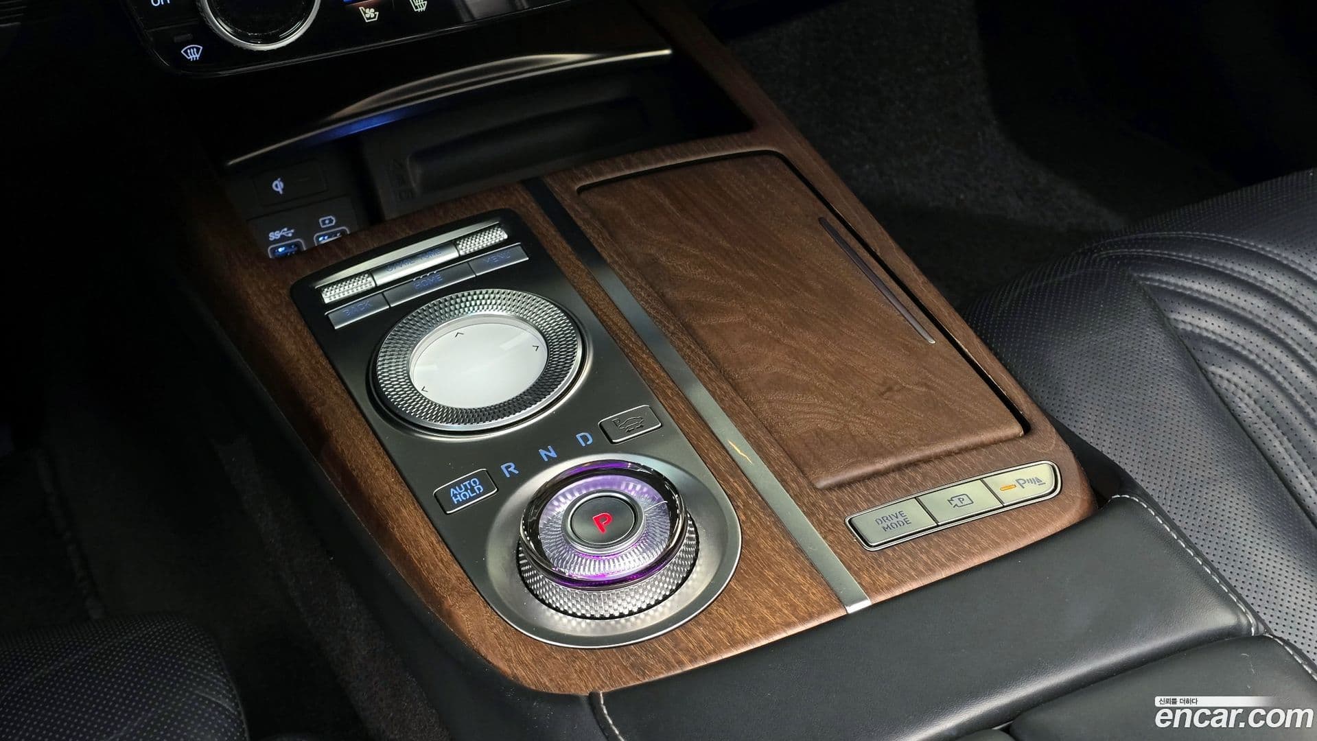 Main__Slider__Photo:G80 Genesis 2020.4-8