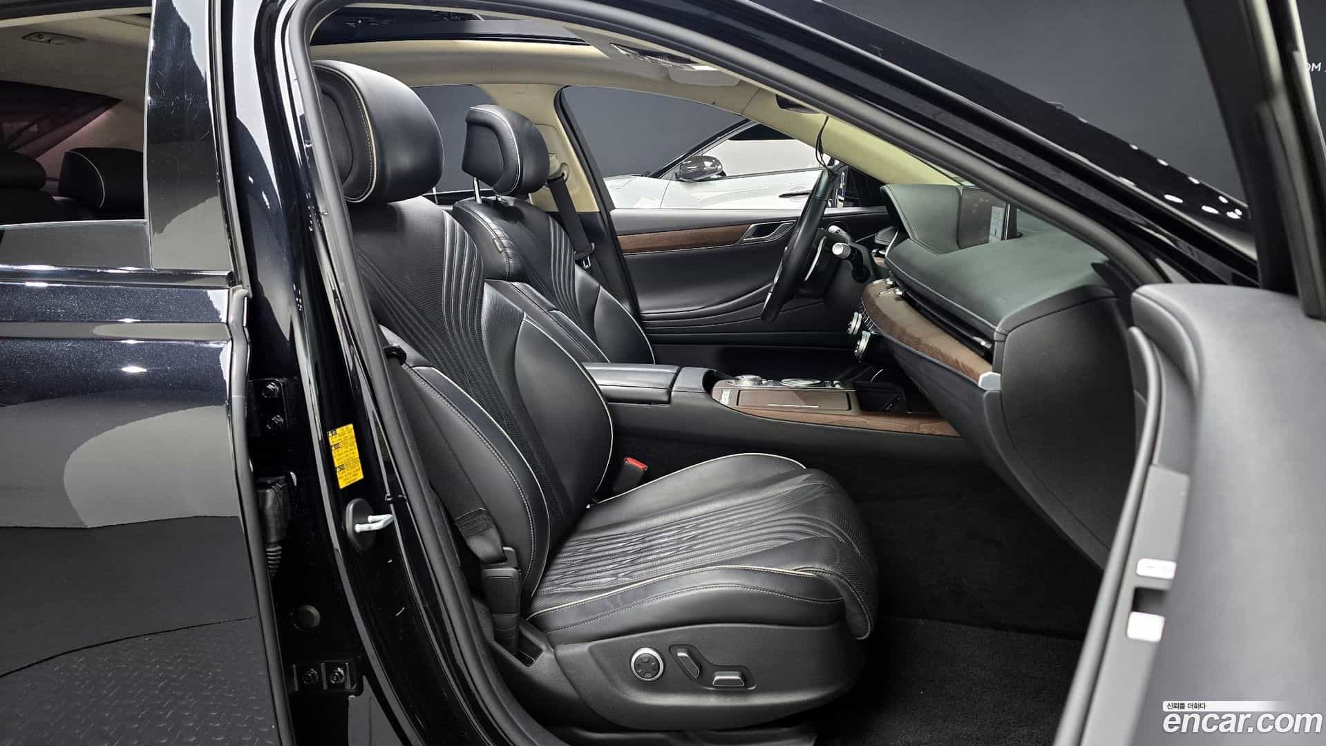 G80 Genesis 2020.4-INNER-010