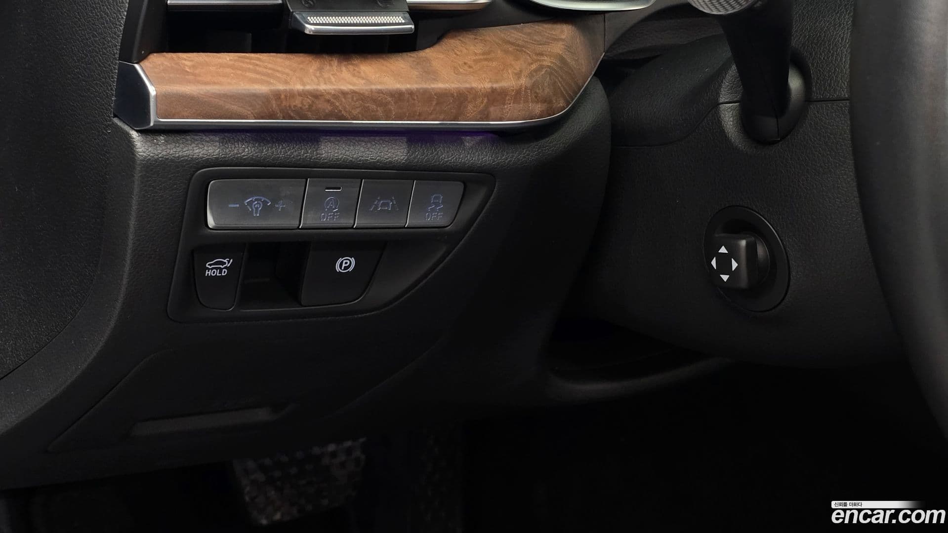 Main__Slider__Photo:G80 Genesis 2020.4-13