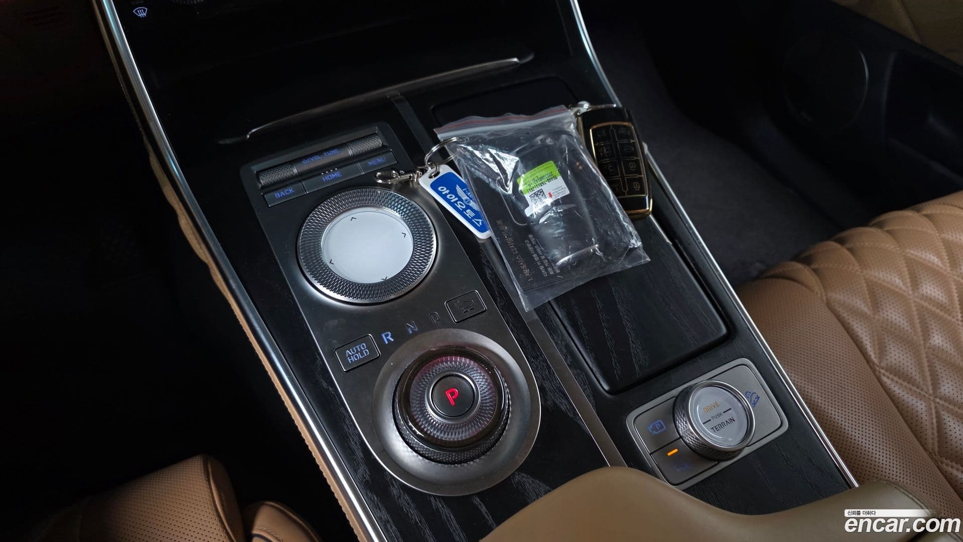 Main__Slider__Photo:GV80 Genesis 2020.7-8