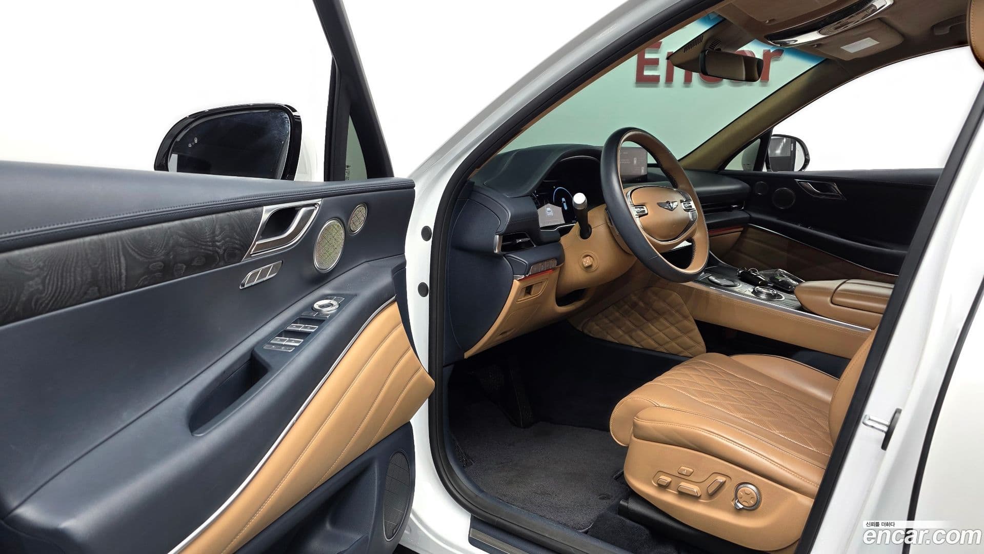 Main__Slider__Photo:GV80 Genesis 2020.7-10