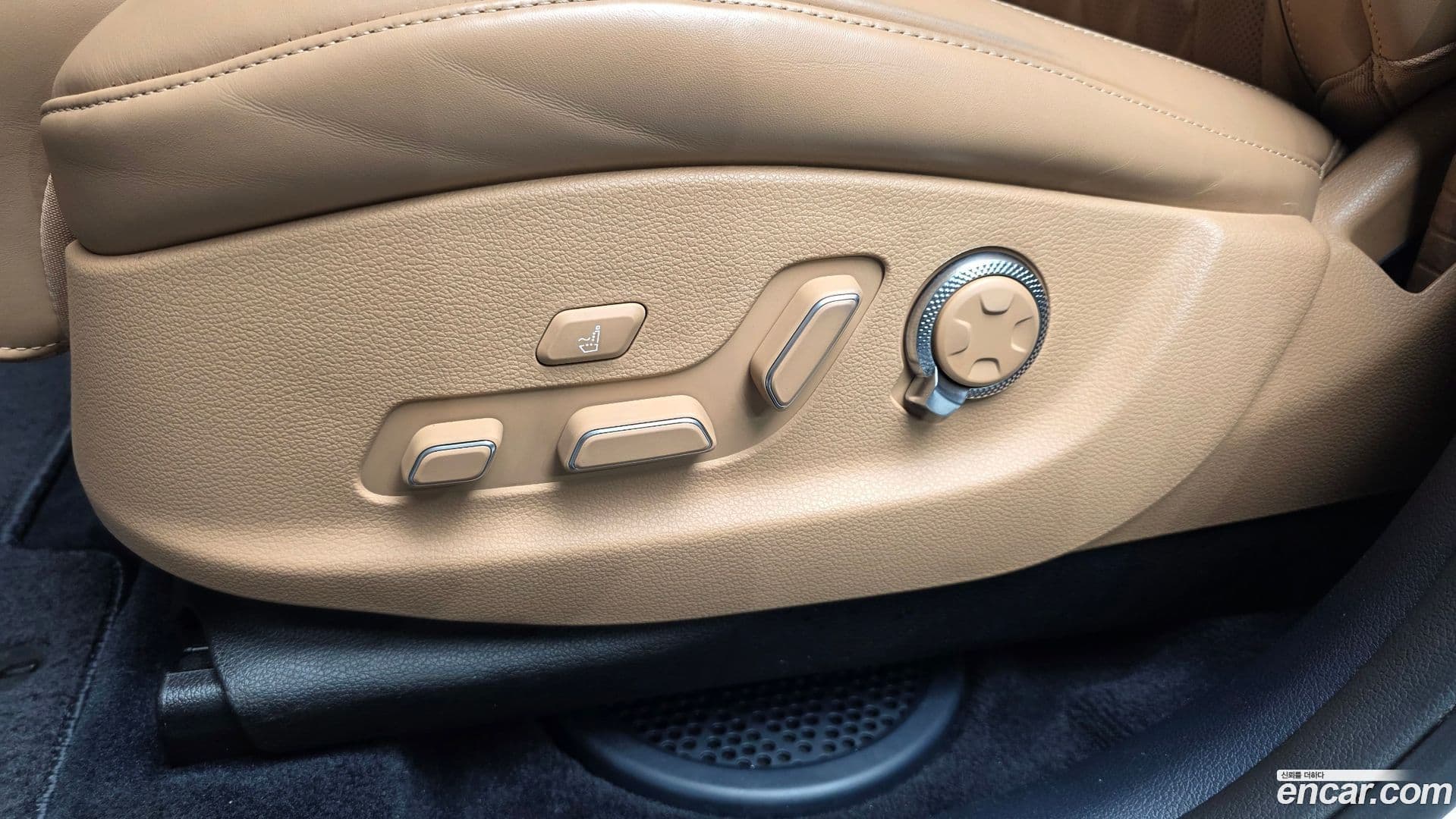 Main__Slider__Photo:GV80 Genesis 2020.7-16