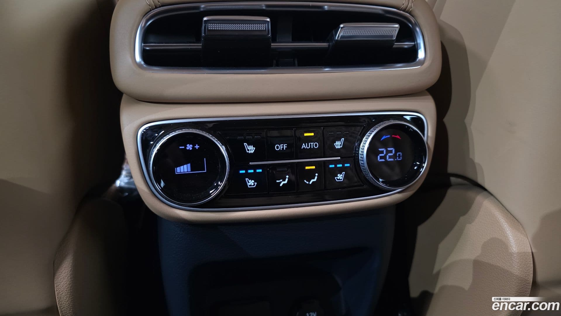 Main__Slider__Photo:GV80 Genesis 2020.7-17