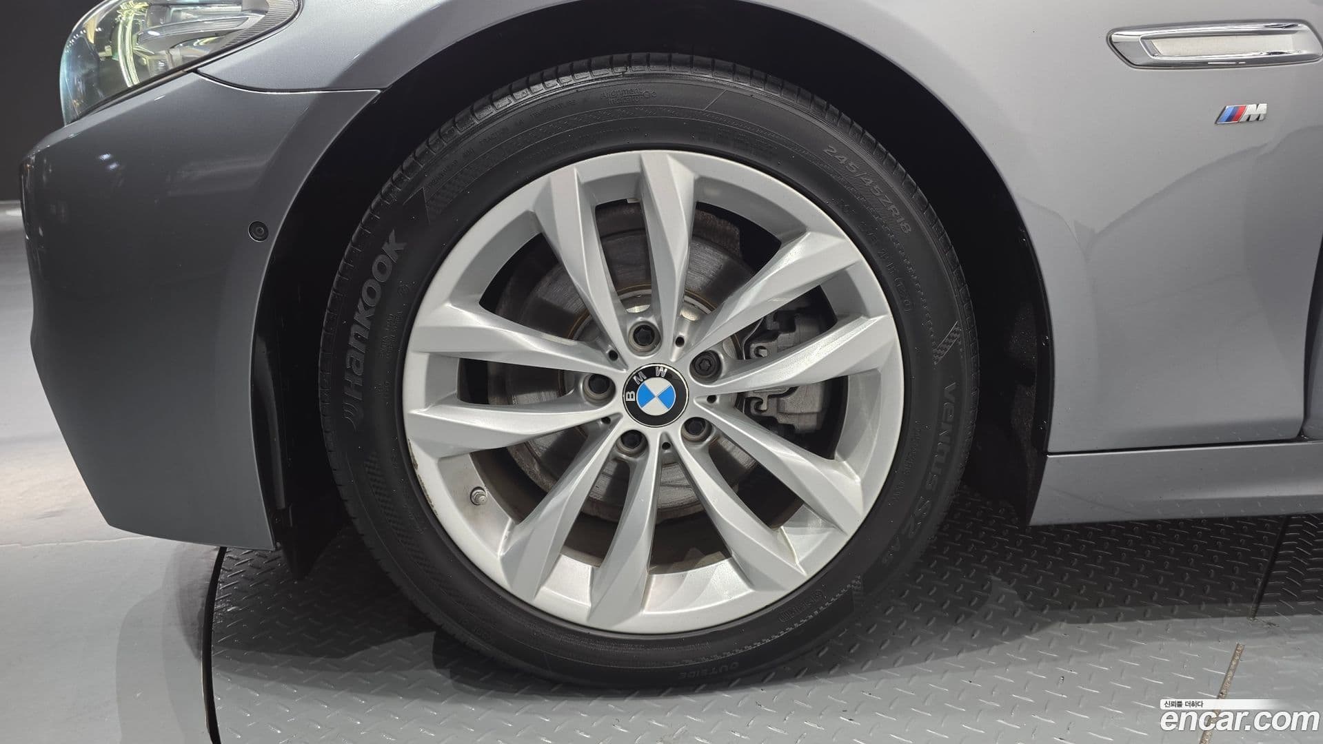 Main__Slider__Photo:5-Series BMW 2016.1-4