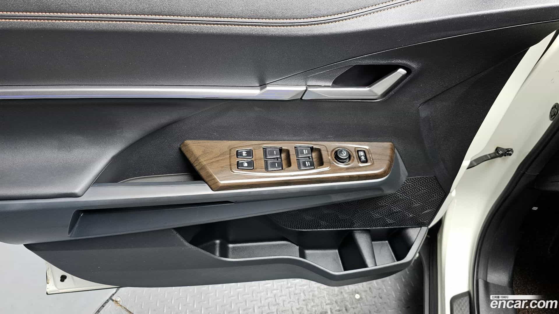 Torres KG_Mobility_Ssangyong 2024.6-OPTION-022