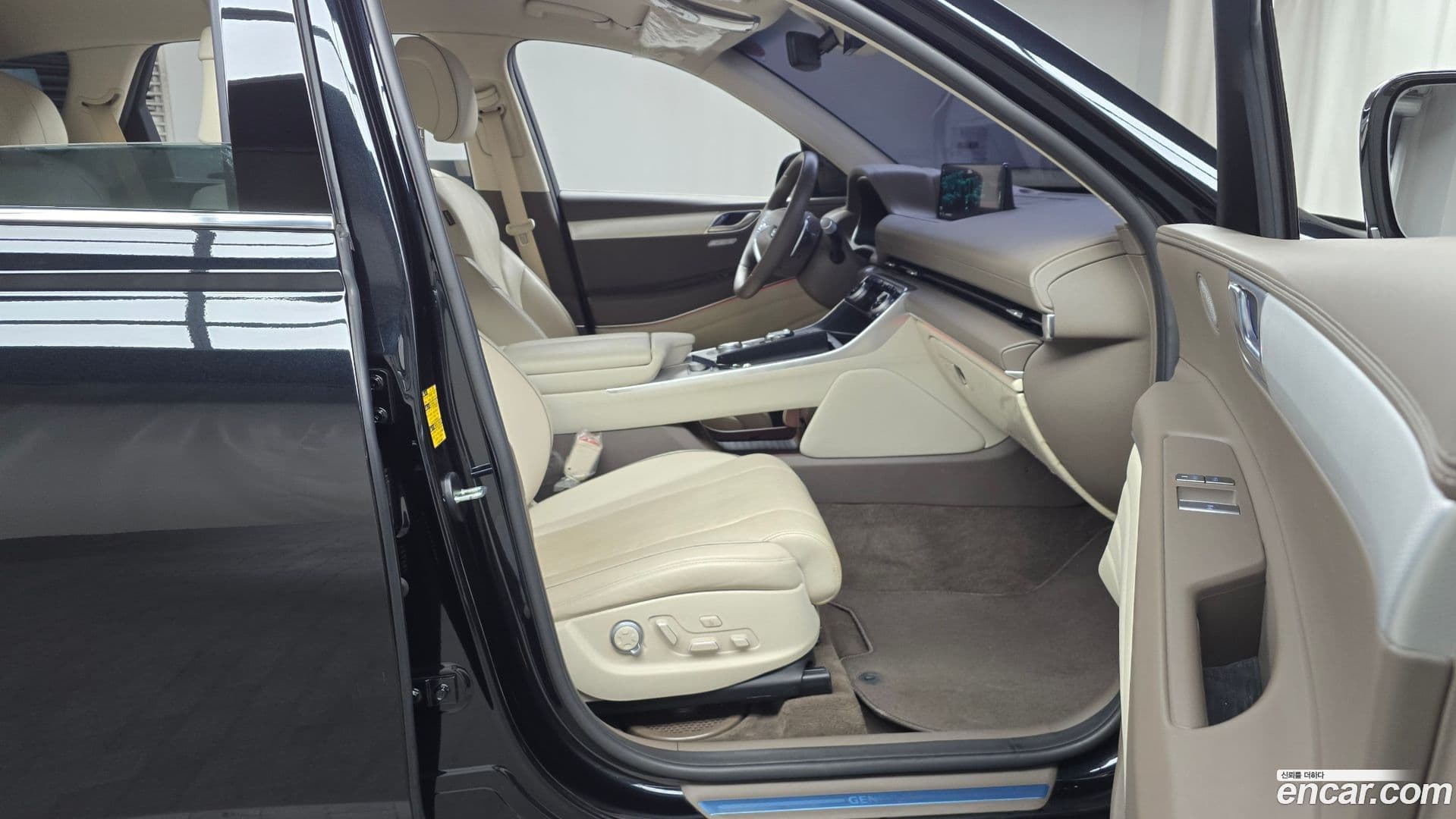 Main__Slider__Photo:GV80 Genesis 2023.1-10