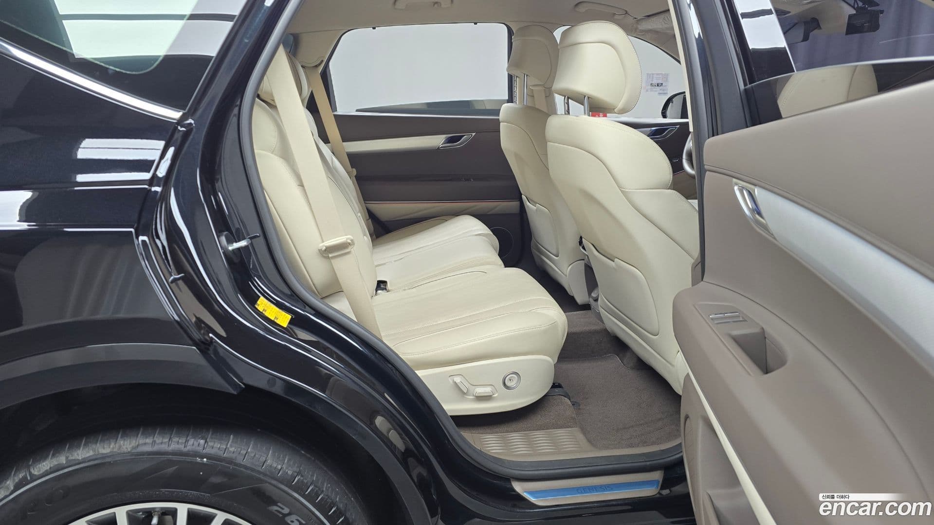 Main__Slider__Photo:GV80 Genesis 2023.1-11