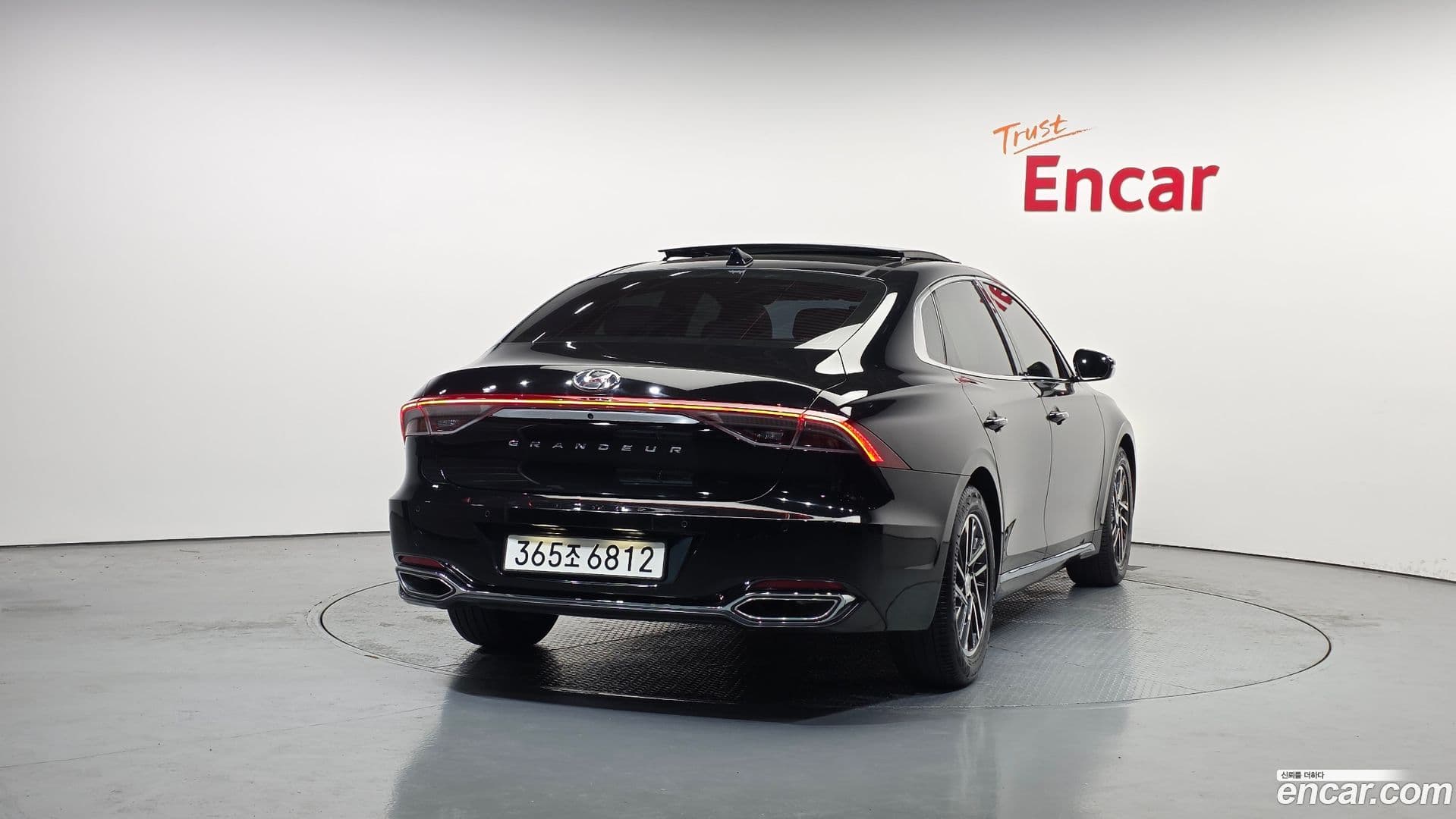 Main__Slider__Photo:Grandeur Hyundai 2021.1-3