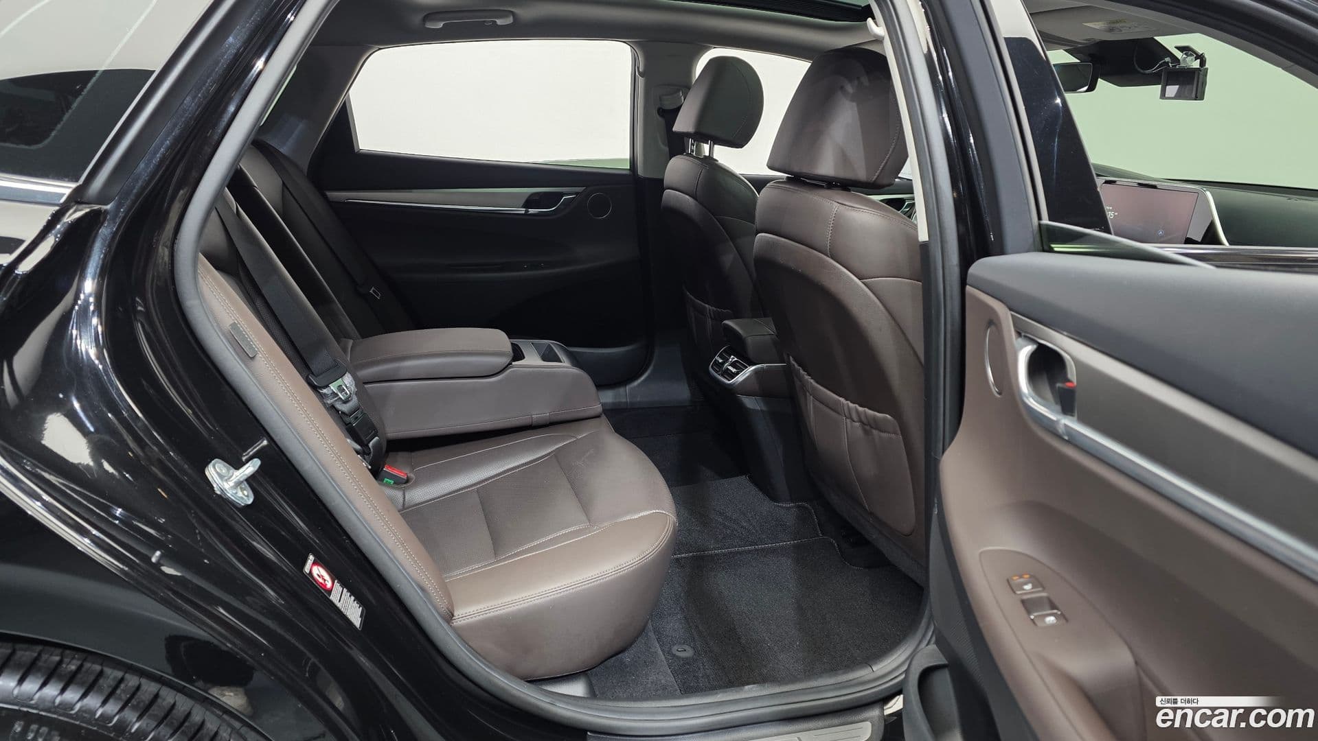 Main__Slider__Photo:Grandeur Hyundai 2021.1-11