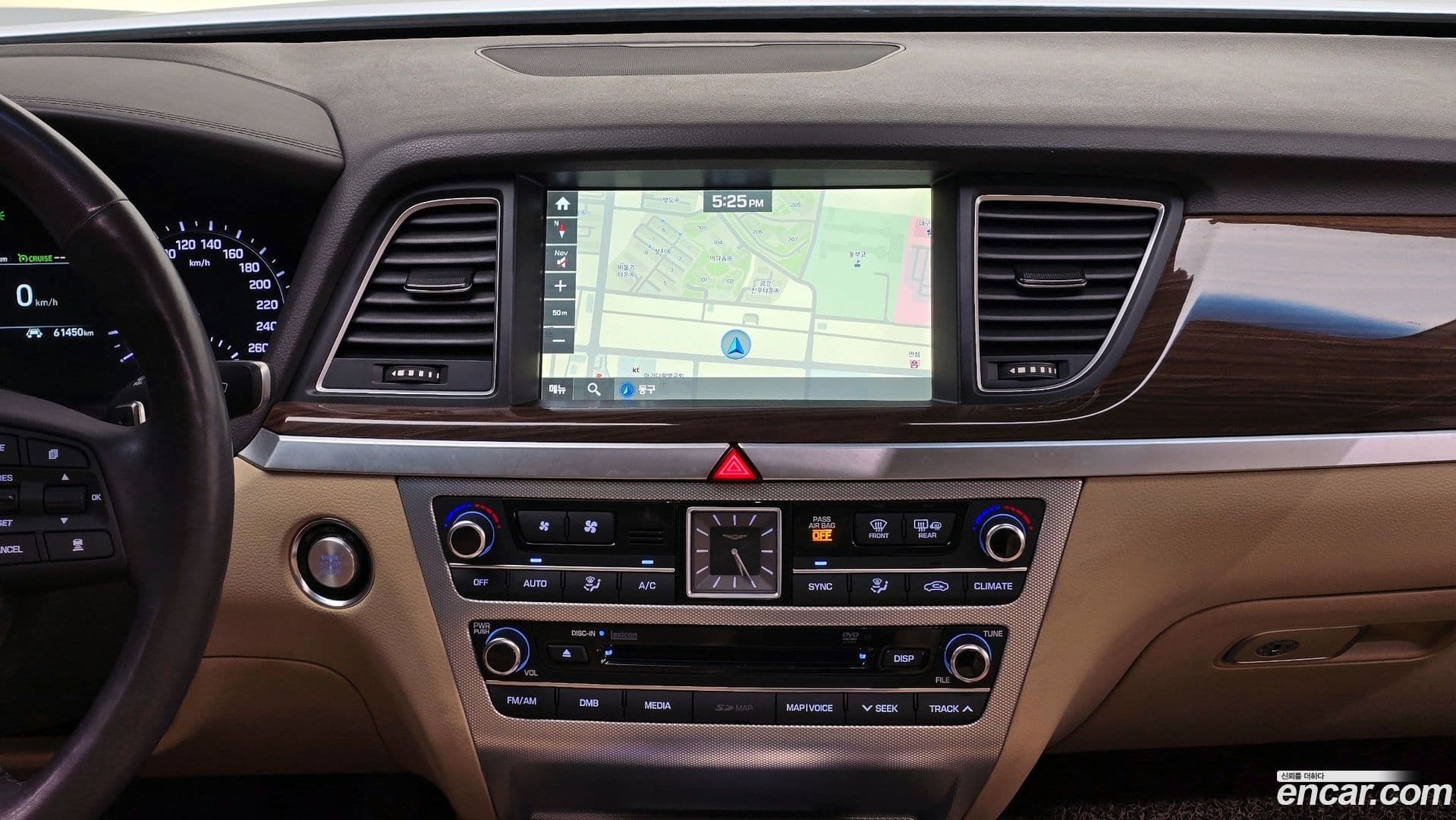 Main__Slider__Photo:G80 Genesis 2016.6-17