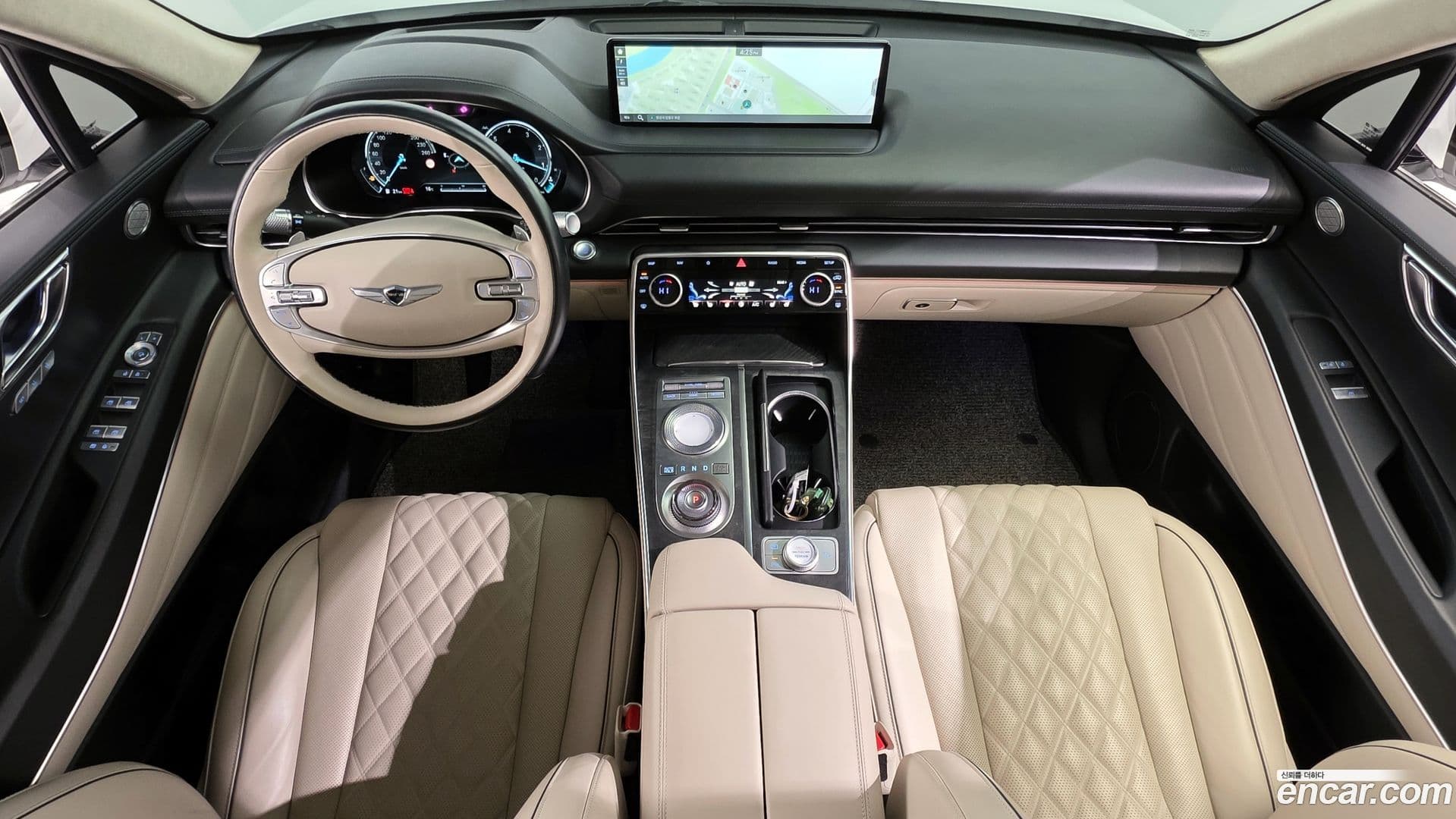 Main__Slider__Photo:GV80 Genesis 2022.3-6