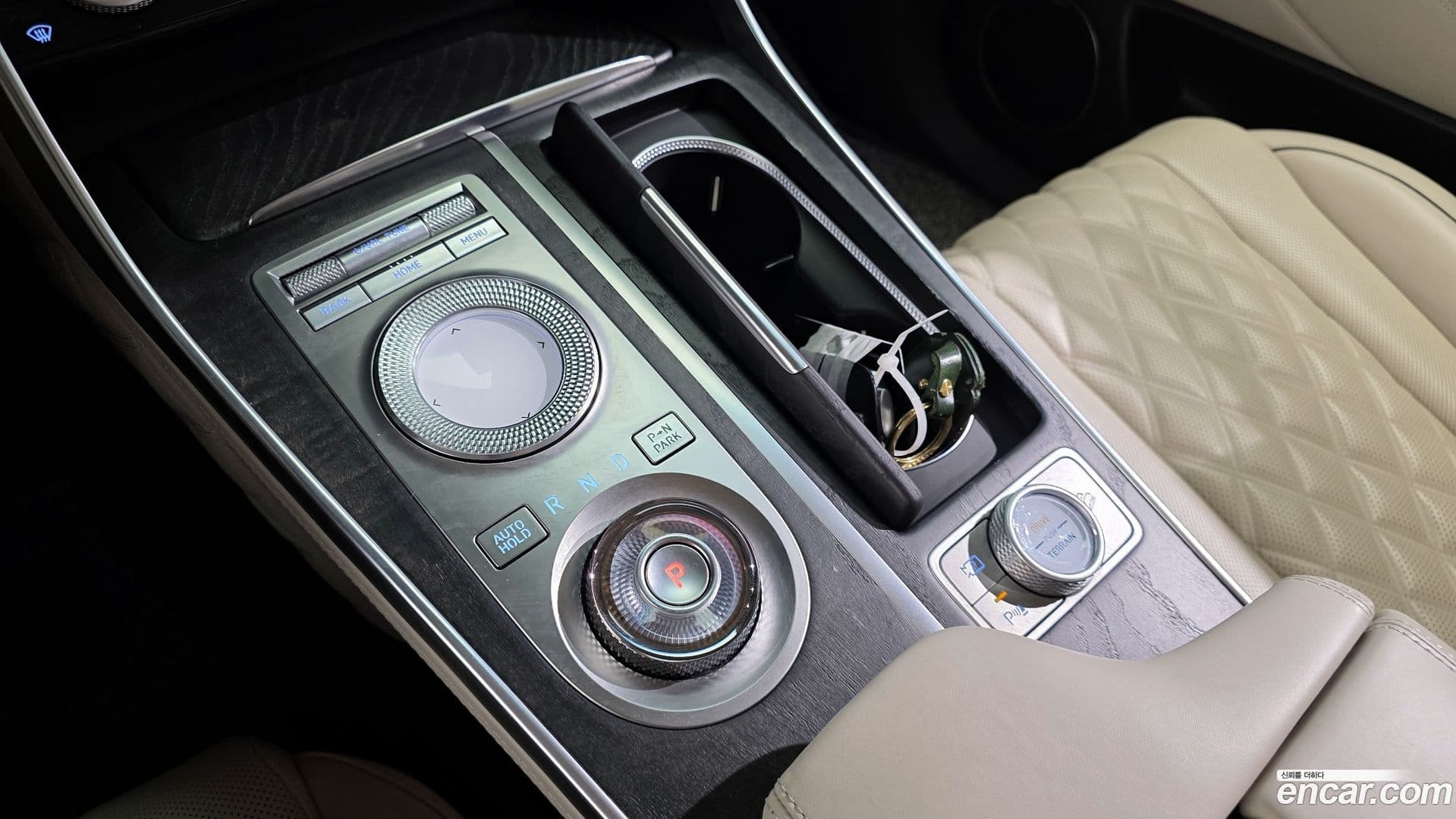 Main__Slider__Photo:GV80 Genesis 2022.3-8