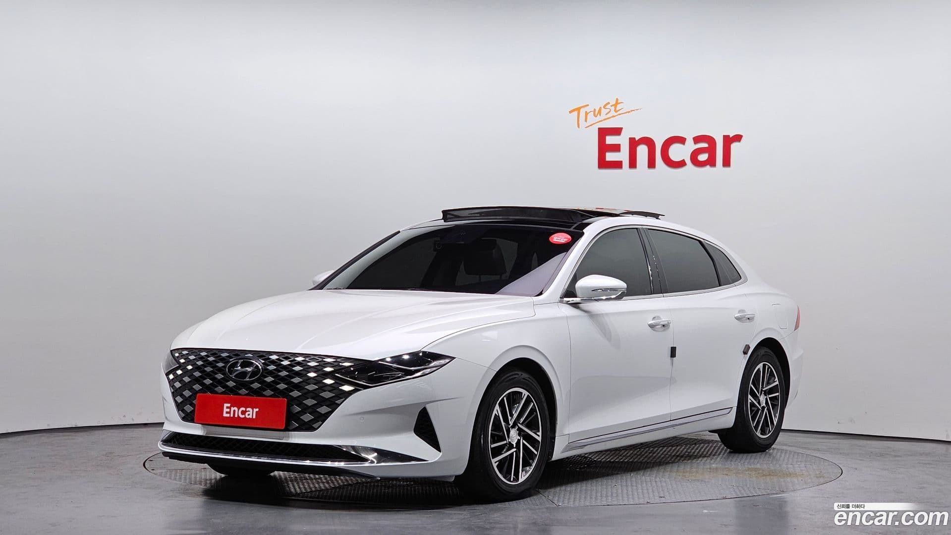 Main__Slider__Photo:Grandeur Hyundai 2020.9-0