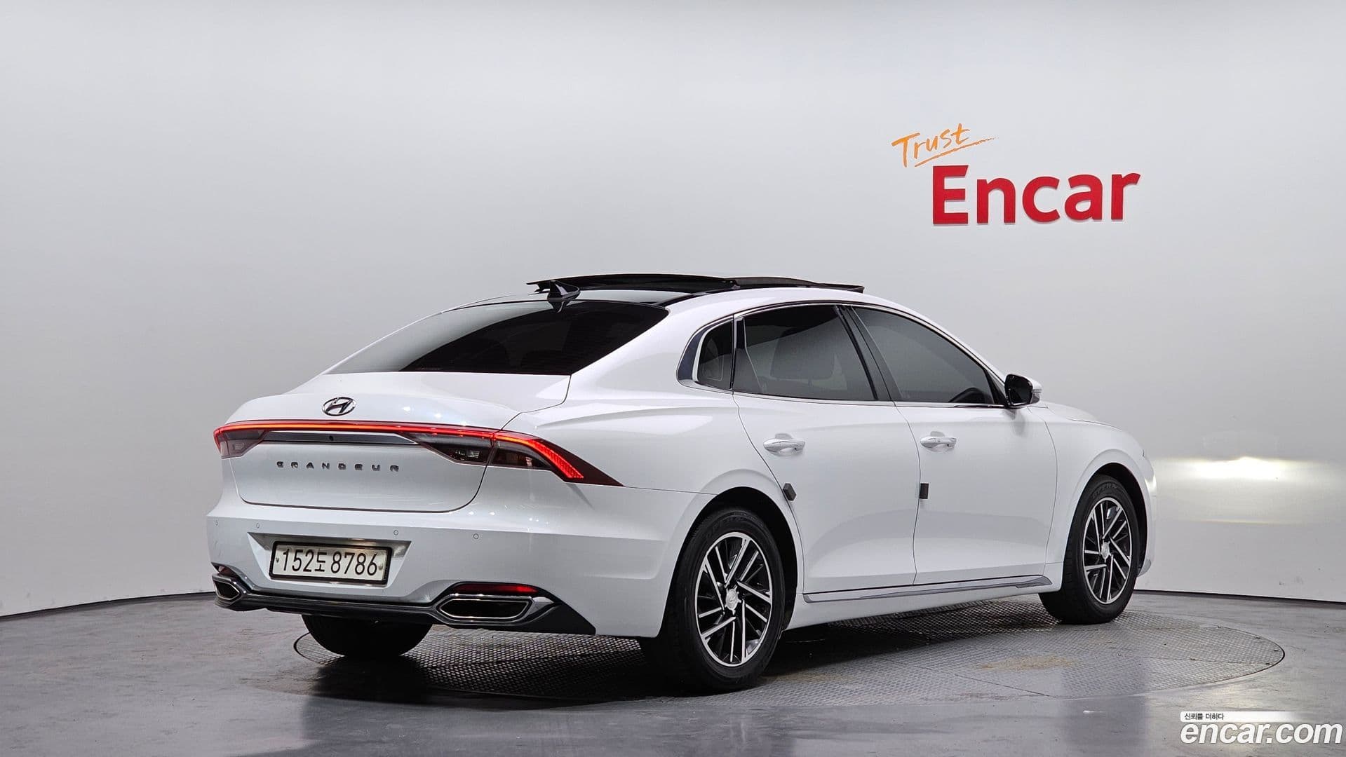 Main__Slider__Photo:Grandeur Hyundai 2020.9-1