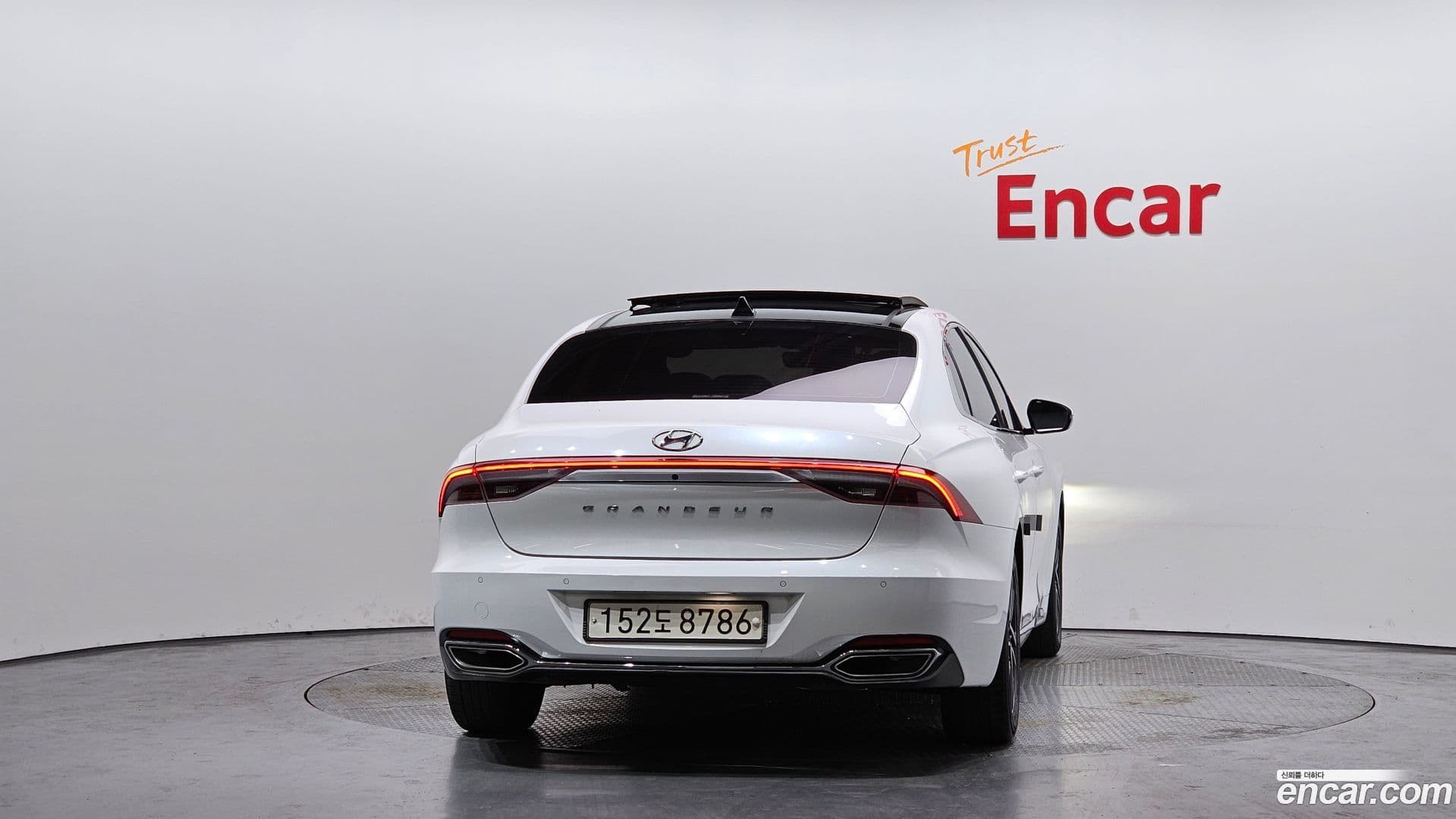 Main__Slider__Photo:Grandeur Hyundai 2020.9-3