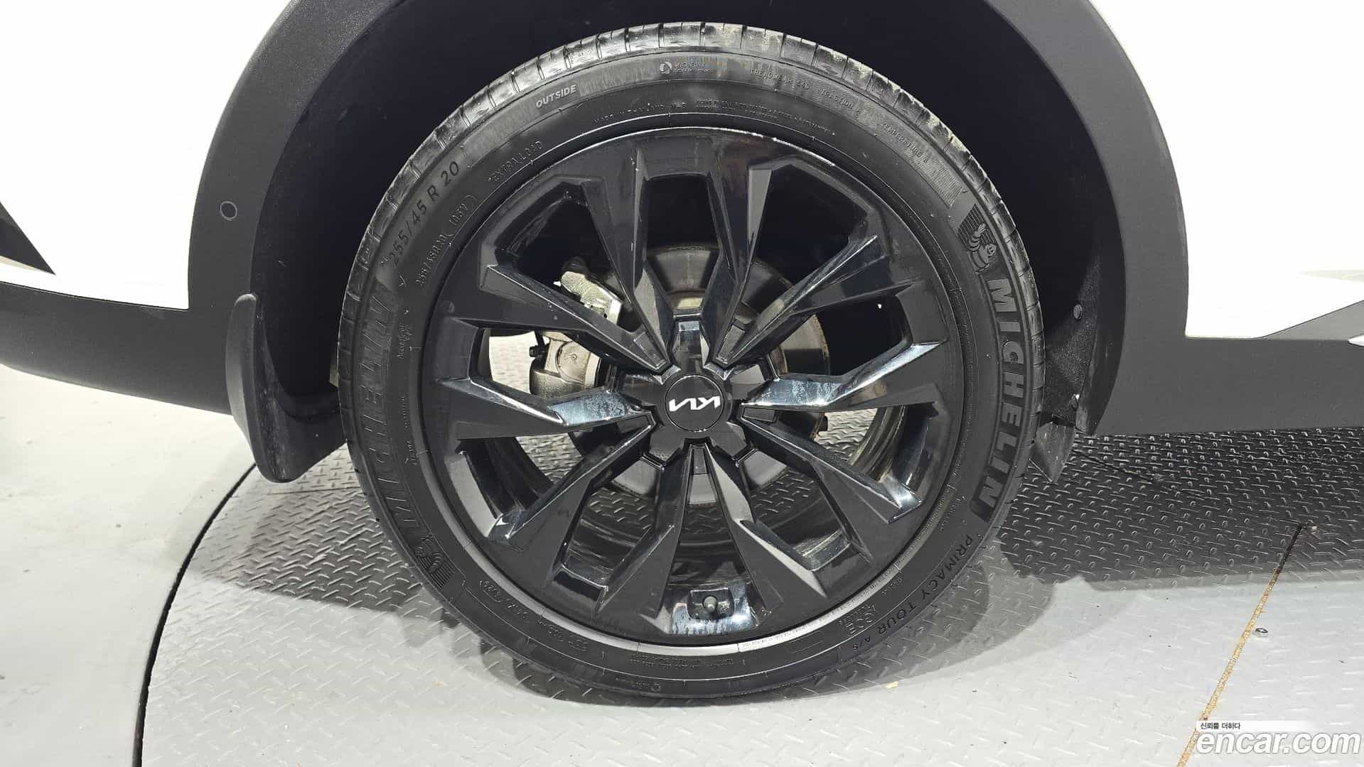 Sorento Kia 2023.4-OUTER-005